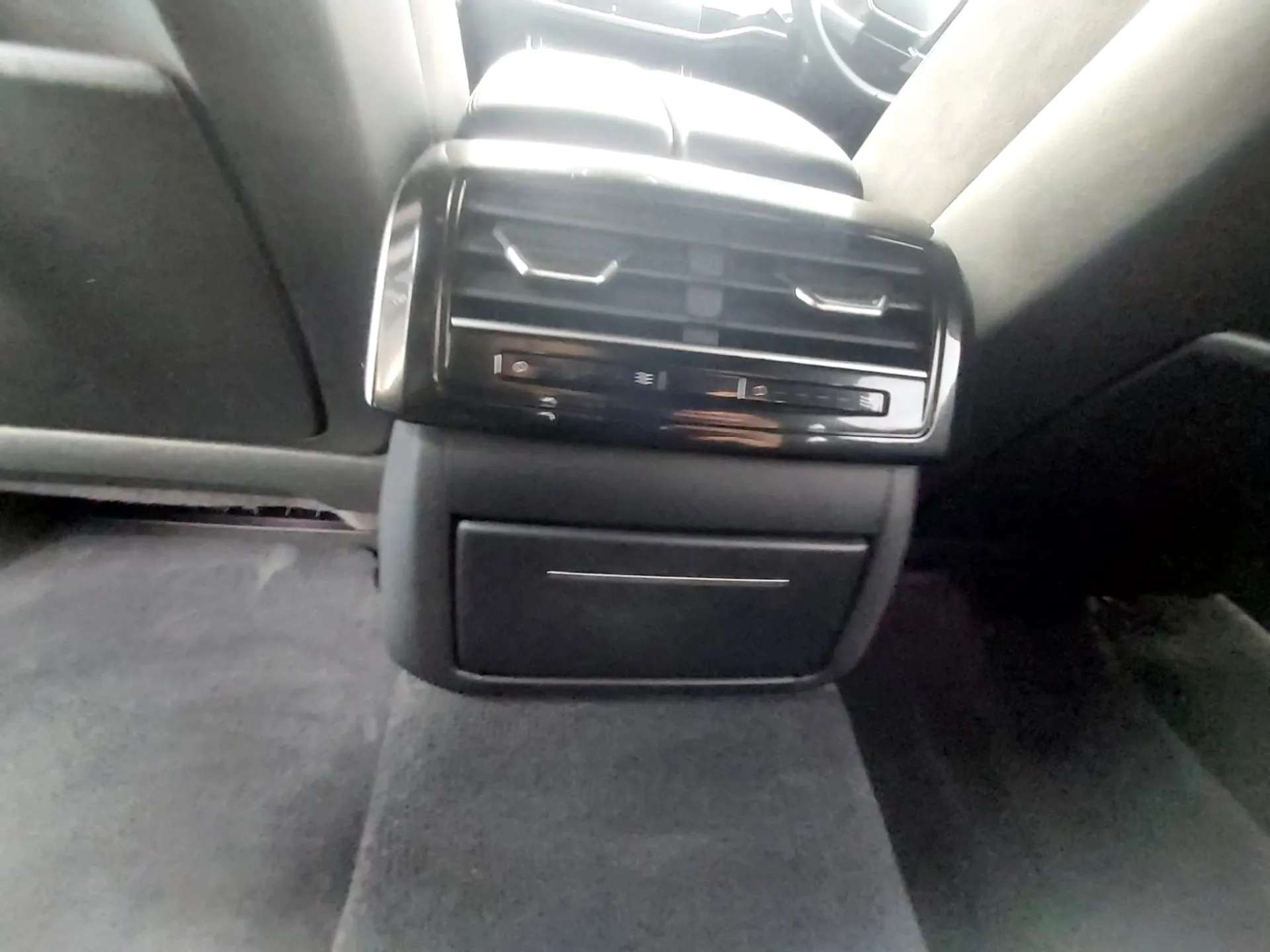 2021 AUDI A8 2021 AUDI A8