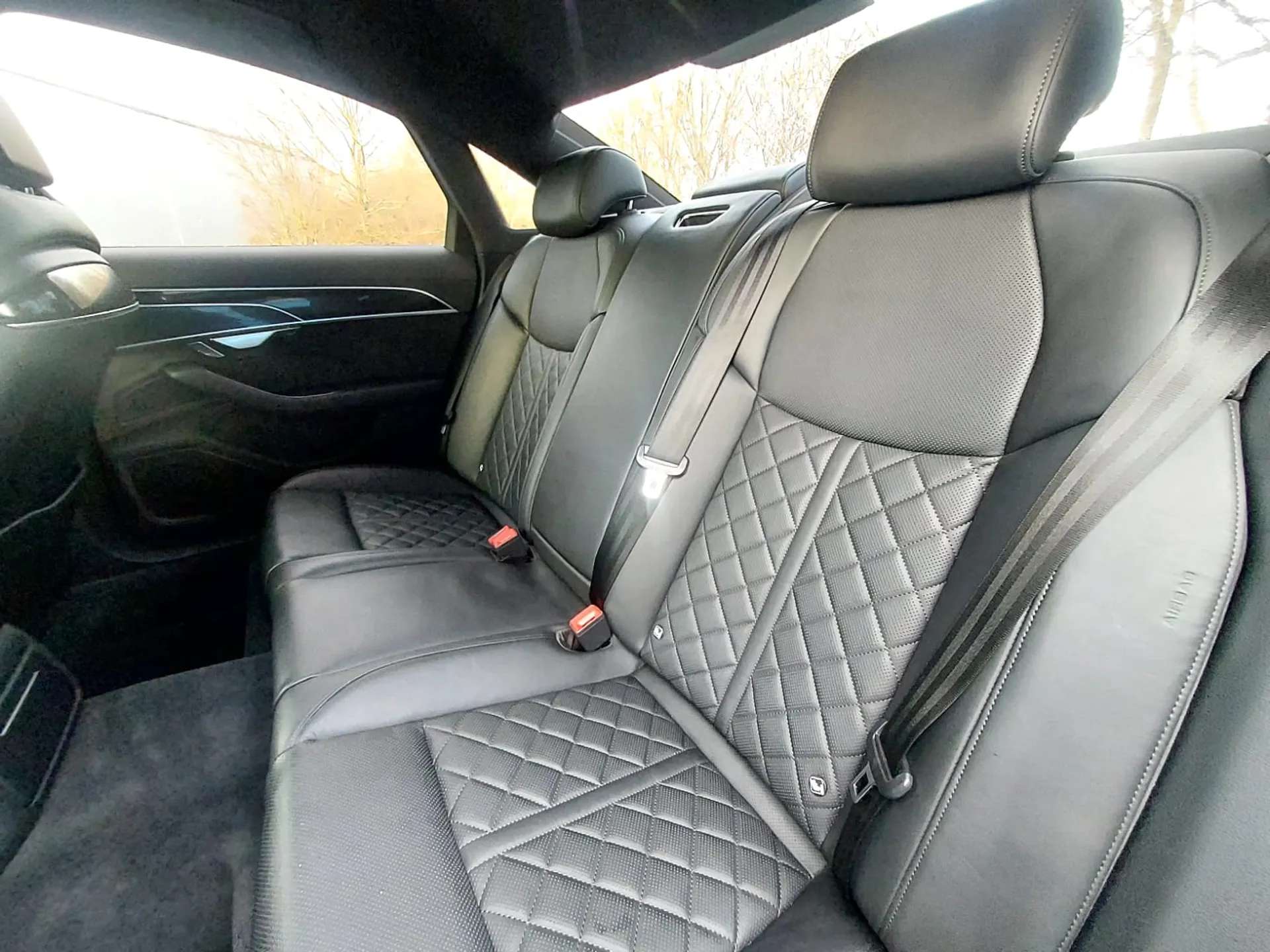 2021 AUDI A8 2021 AUDI A8