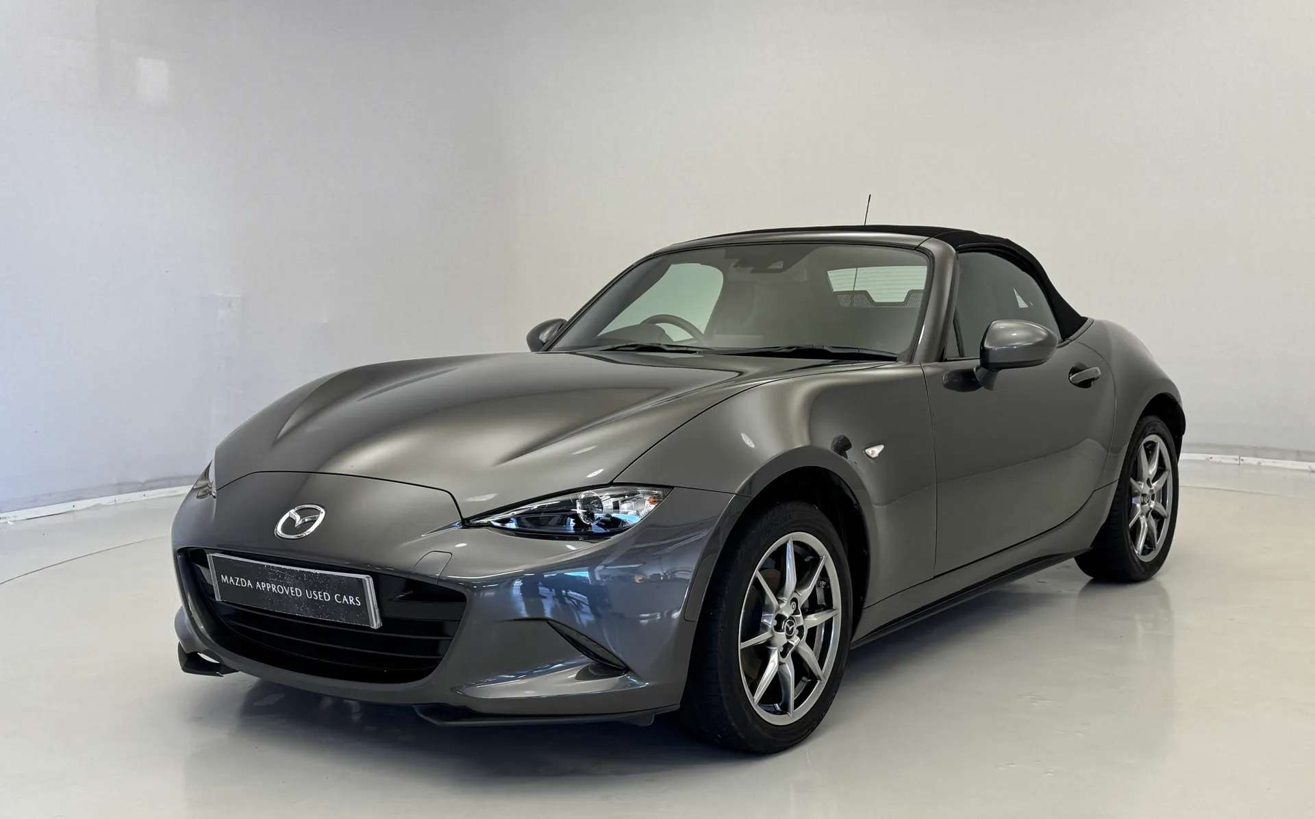 2022 MAZDA MX-5 2022 MAZDA MX-5