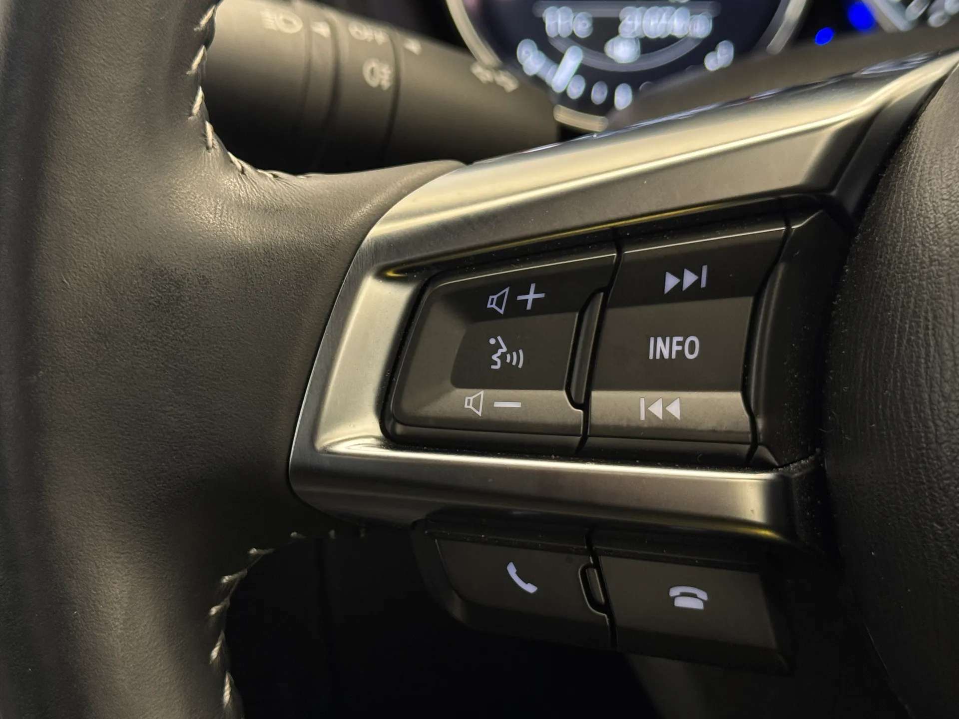 2022 MAZDA MX-5 2022 MAZDA MX-5