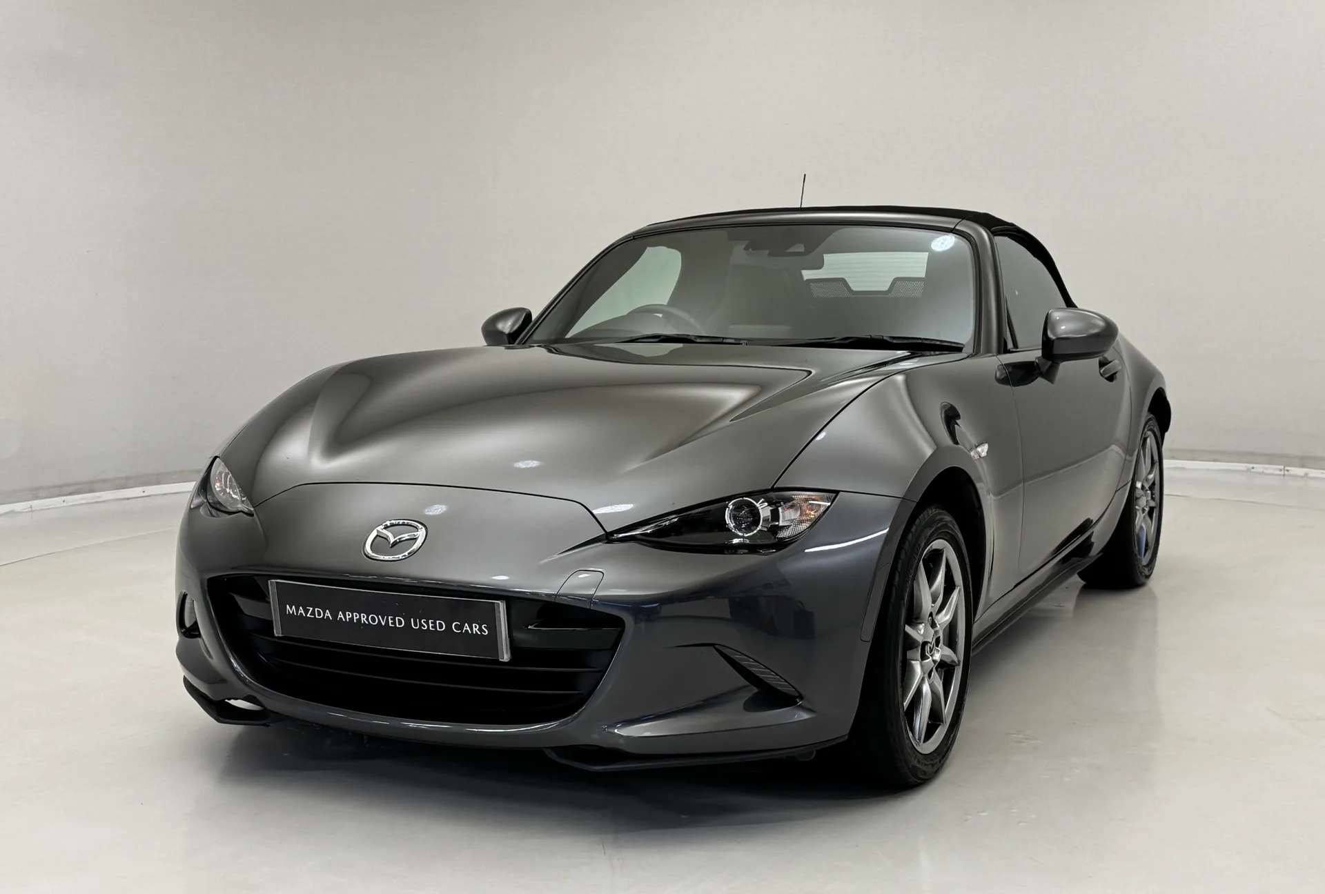 2022 MAZDA MX-5 2022 MAZDA MX-5
