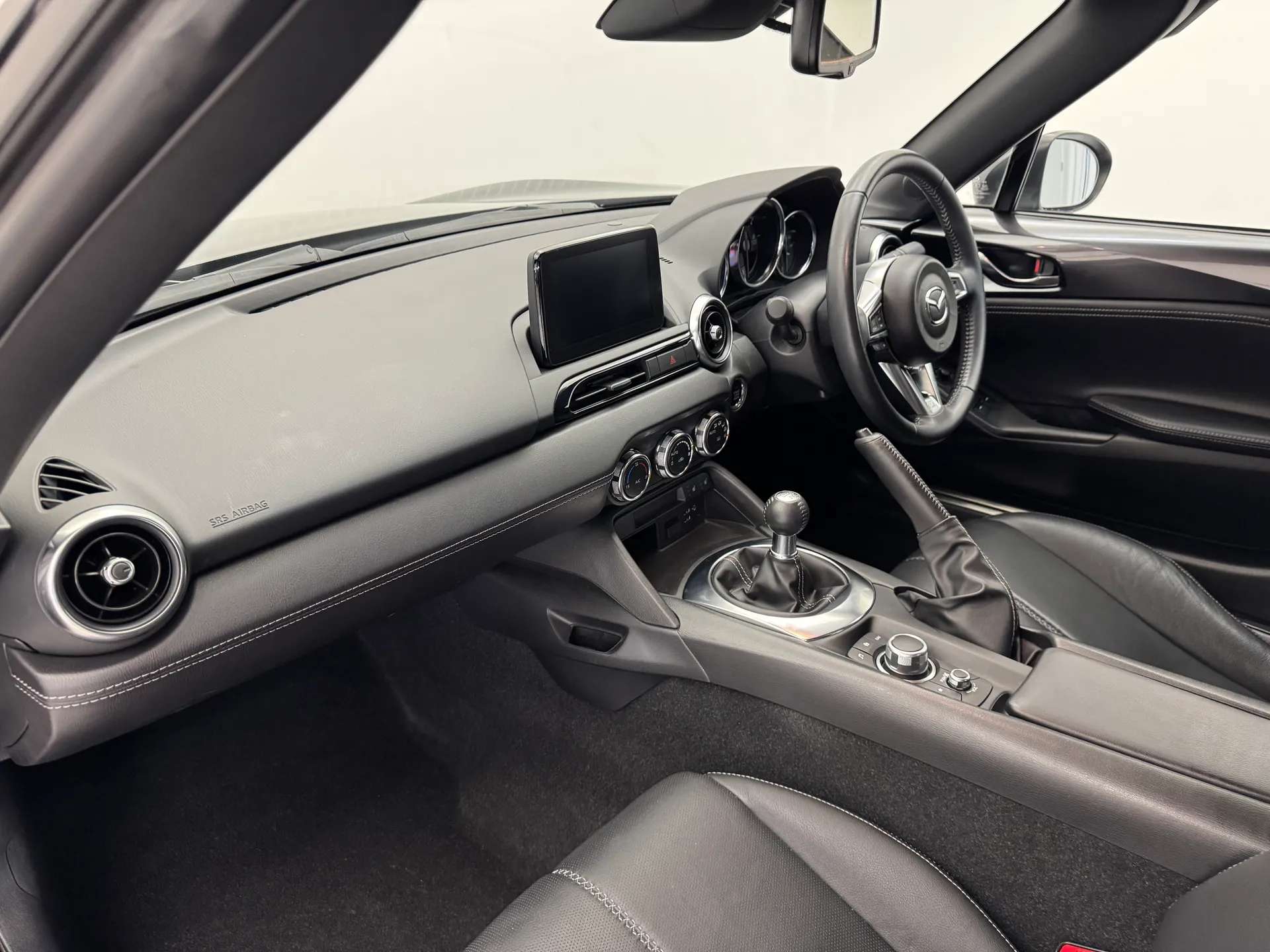 2022 MAZDA MX-5 2022 MAZDA MX-5