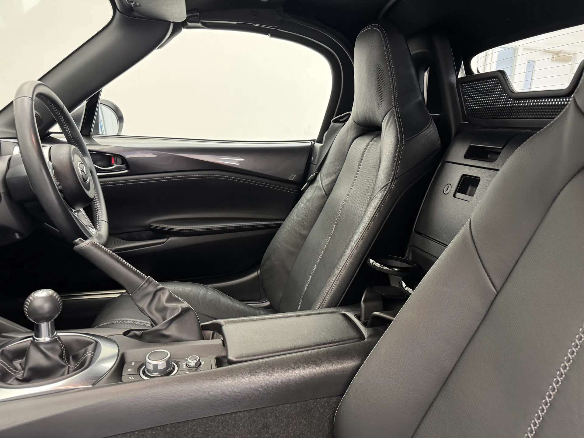 2022 MAZDA MX-5 2022 MAZDA MX-5