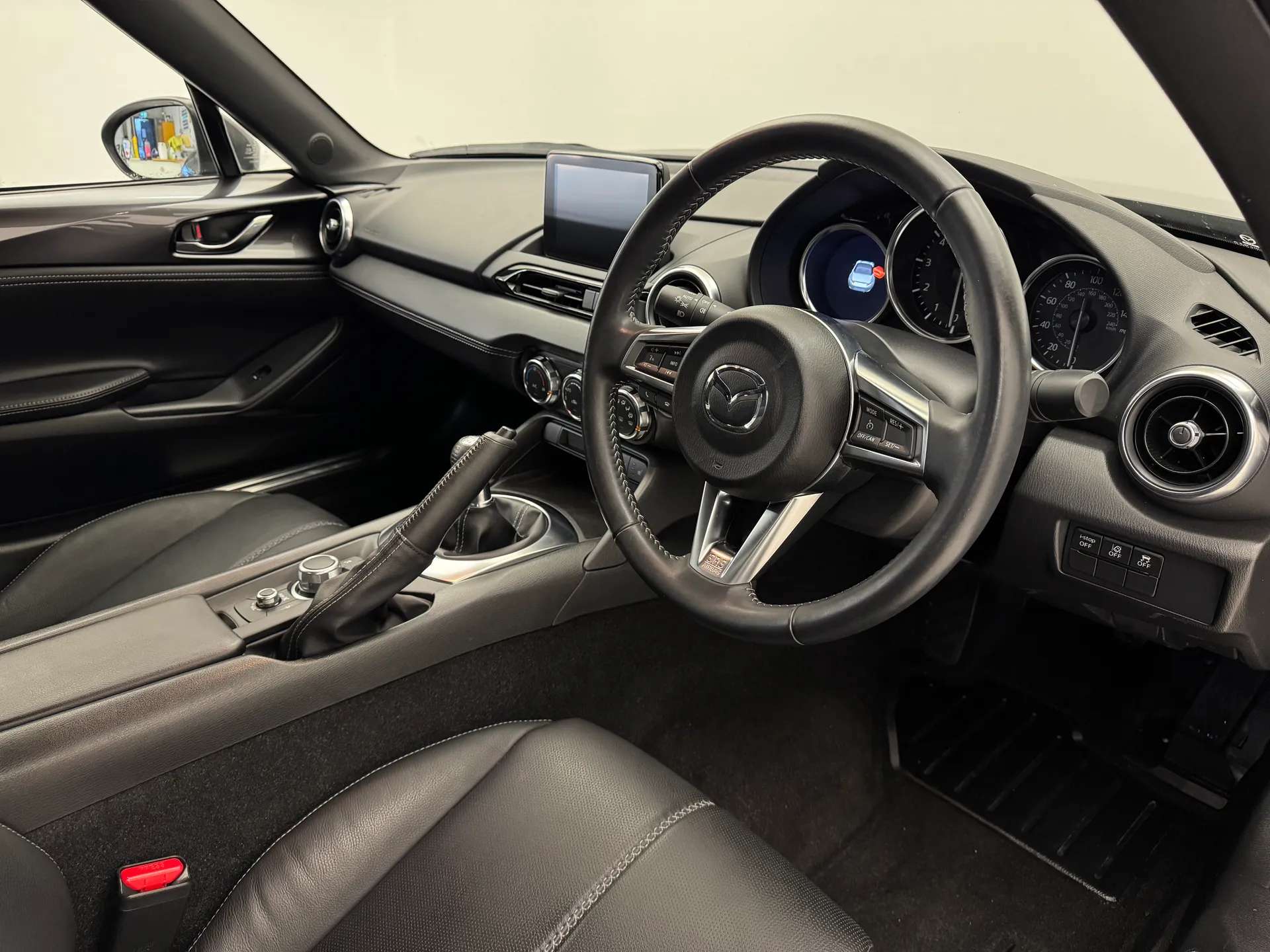 2022 MAZDA MX-5 2022 MAZDA MX-5