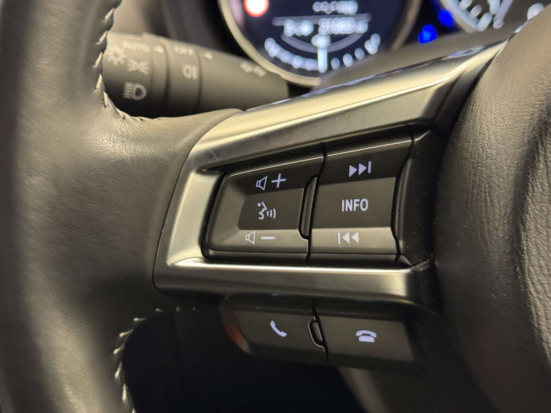 2022 MAZDA MX-5 2022 MAZDA MX-5