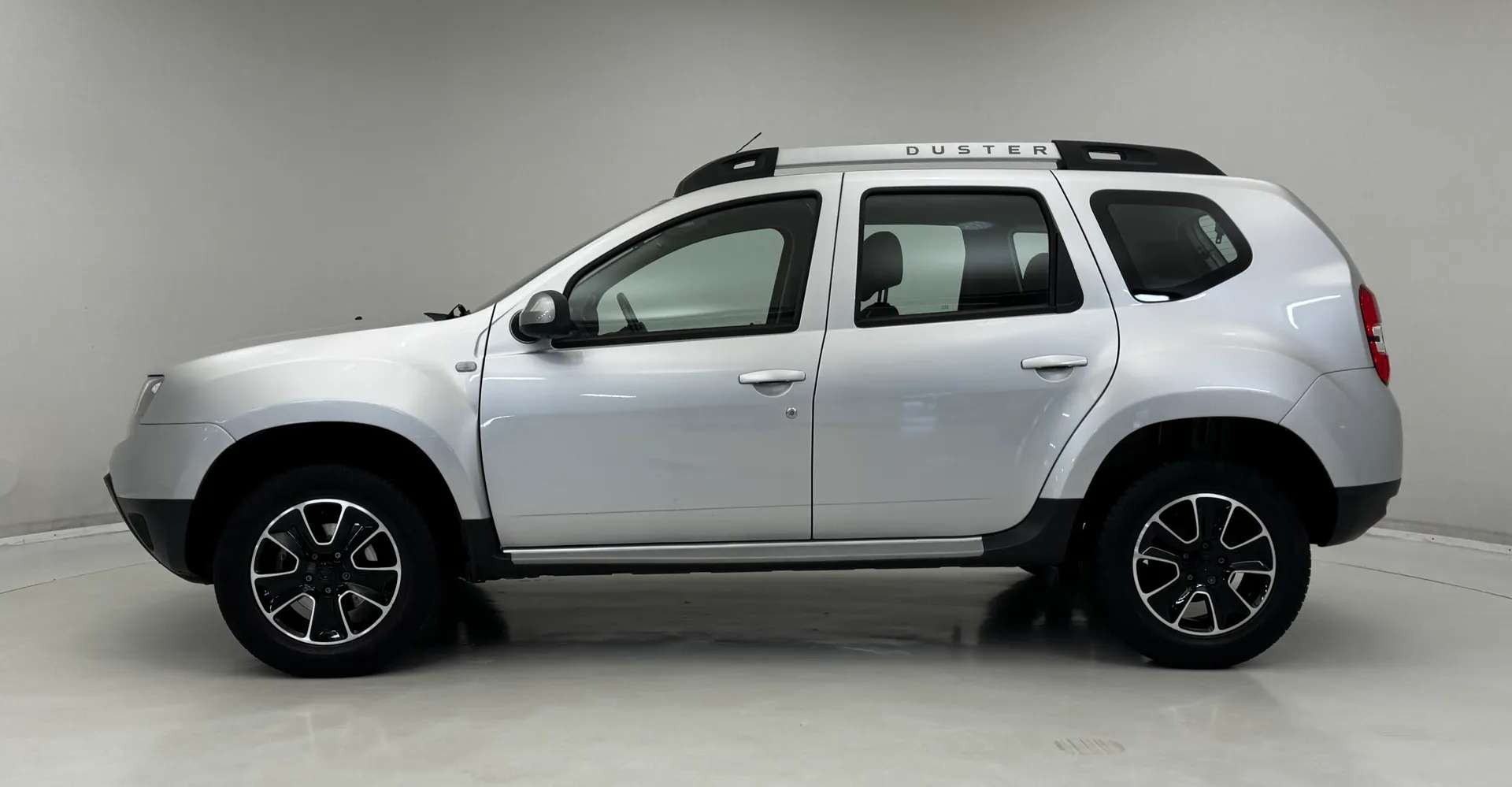 A 2016 DACIA DUSTER 1.2 TCe 125 Prestige 5dr A 2016 DACIA DUSTER 1.2 TCe 125 Prestige 5dr