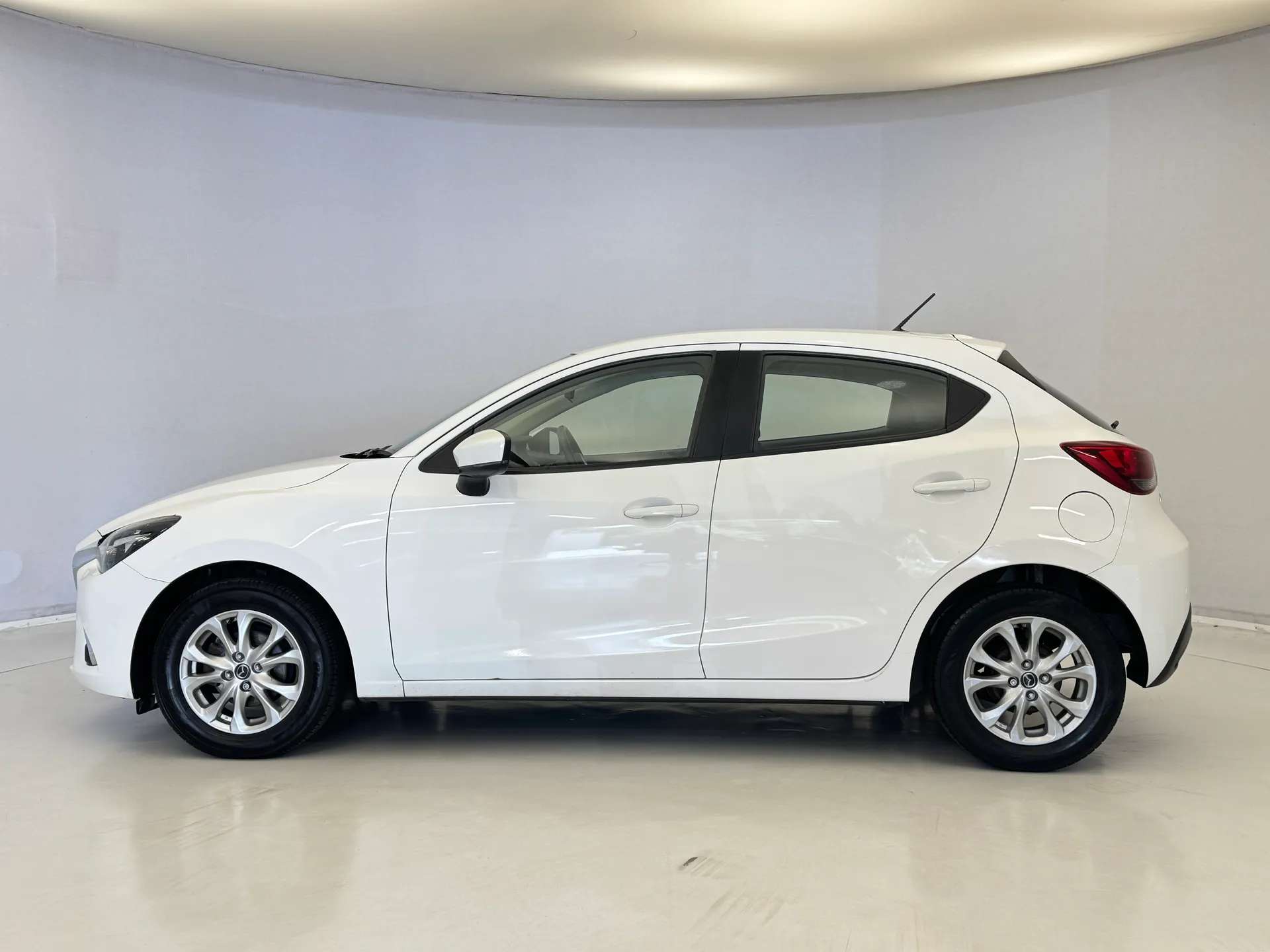 2019 MAZDA MAZDA2 2019 MAZDA MAZDA2