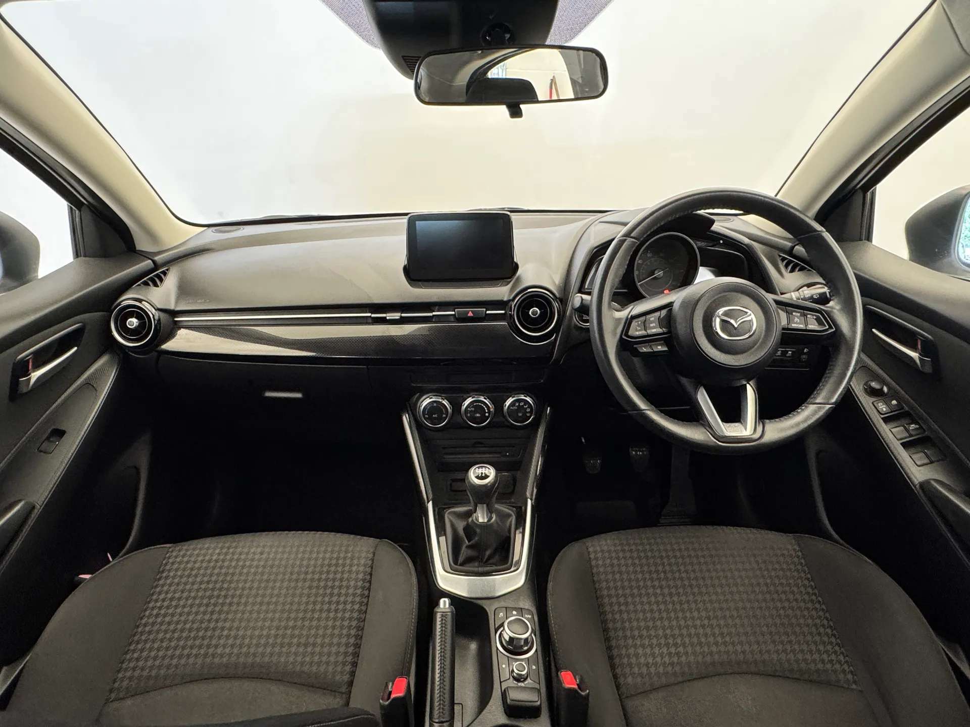 2019 MAZDA MAZDA2 2019 MAZDA MAZDA2