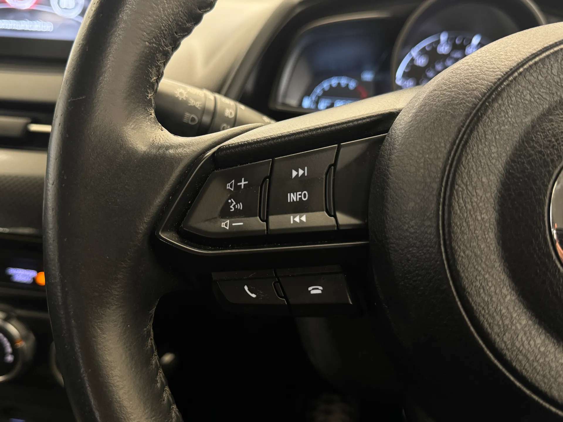 2019 MAZDA MAZDA2 2019 MAZDA MAZDA2