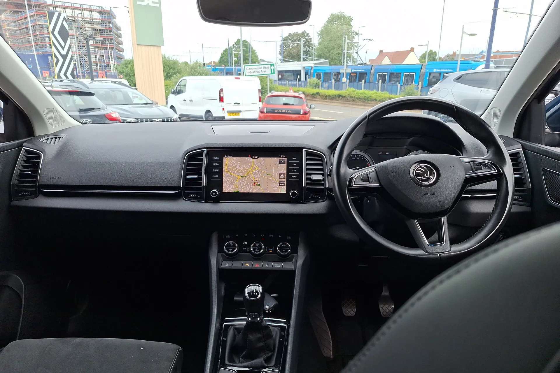 A 2019 SKODA KAROQ 1.5 TSI SE L 5dr A 2019 SKODA KAROQ 1.5 TSI SE L 5dr