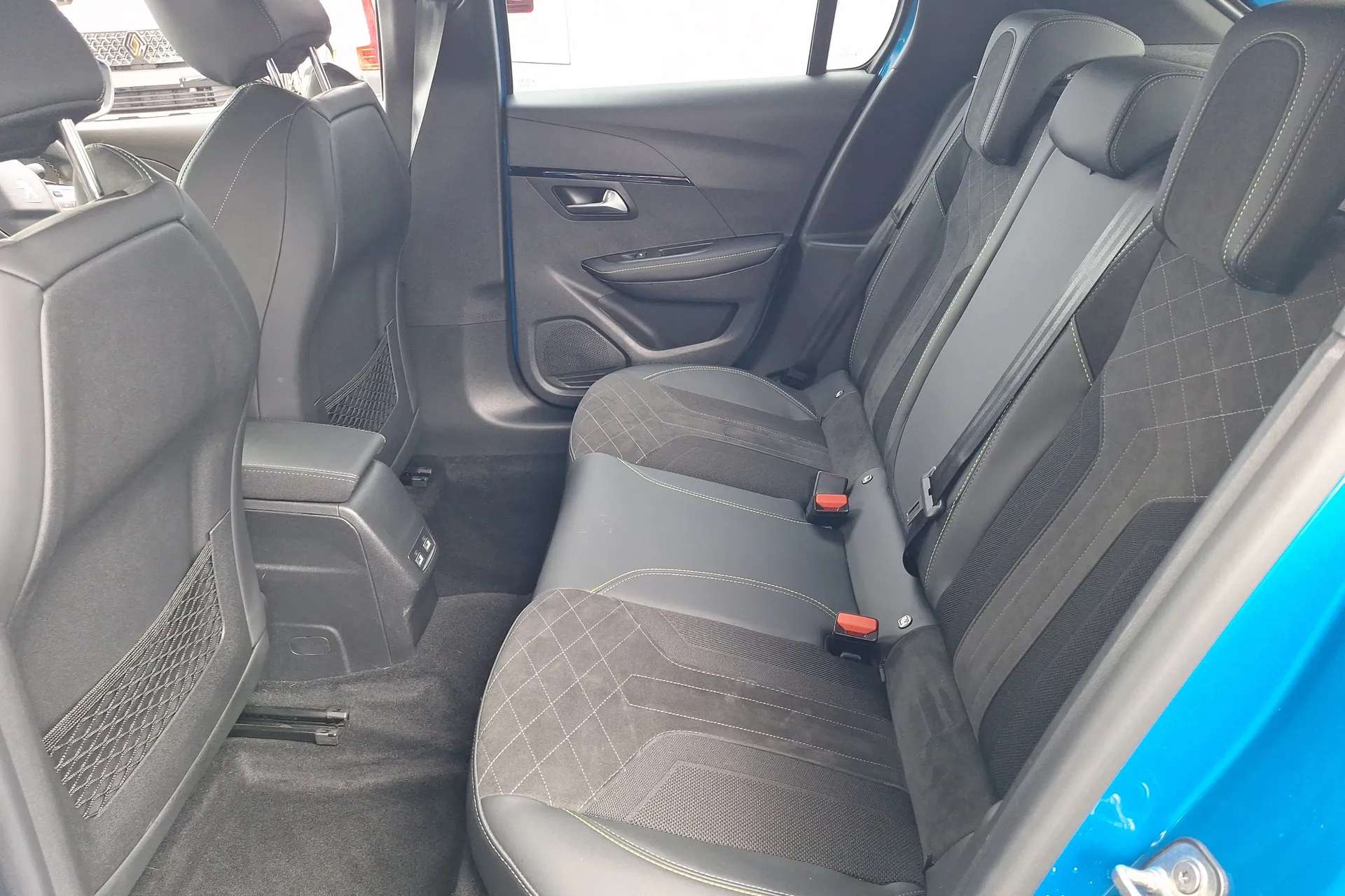 2021 PEUGEOT 208 2021 PEUGEOT 208