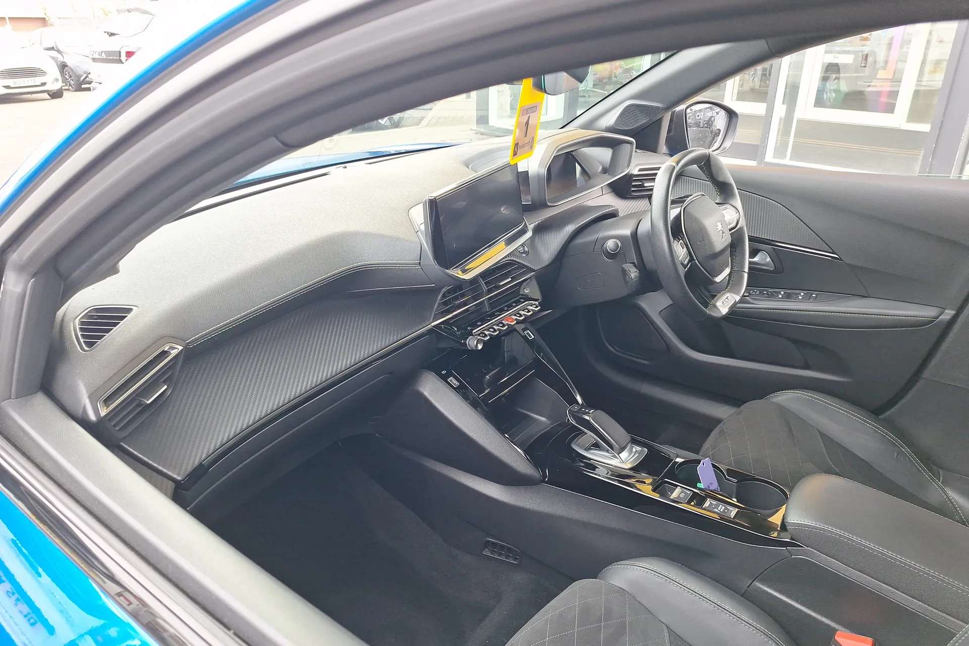 2021 PEUGEOT 208 2021 PEUGEOT 208