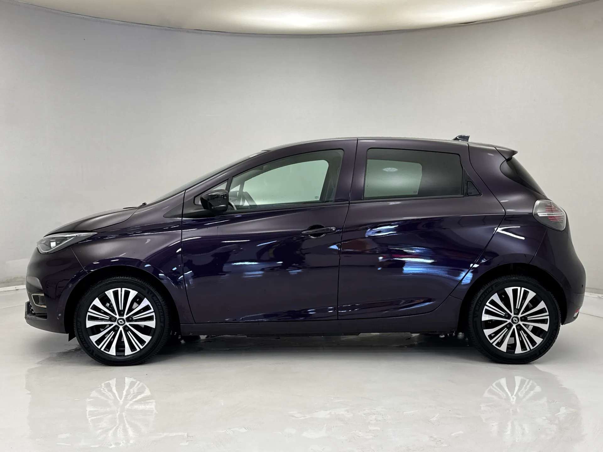 A 2023 RENAULT ZOE 100kW Techno R135 50kWh 5dr Auto A 2023 RENAULT ZOE 100kW Techno R135 50kWh 5dr Auto