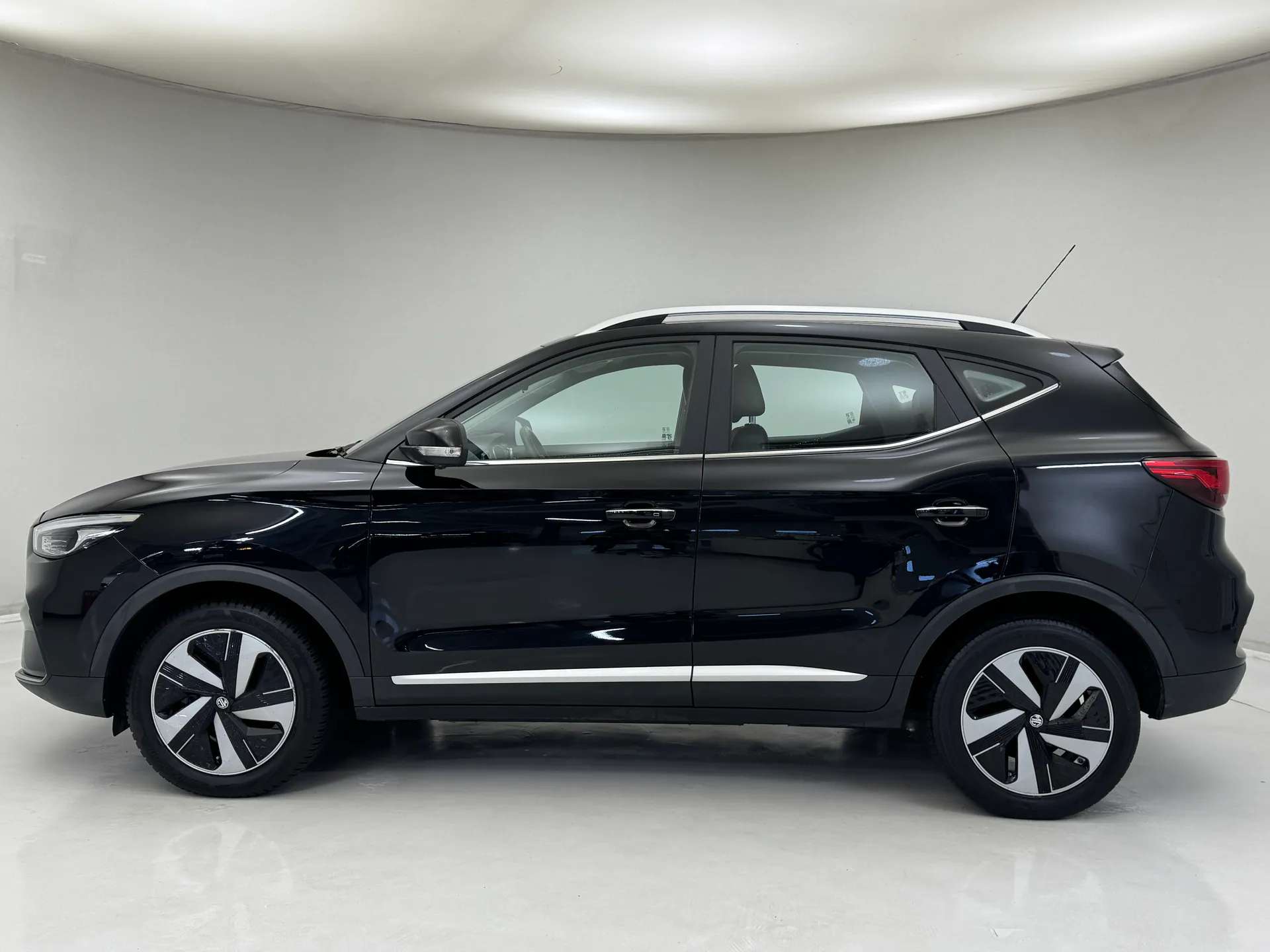 A 2022 MG MOTOR UK ZS 130kW Trophy Connect EV 51kWh 5dr Auto â¡ MG AWARD WINNING DEALERSHIPâ¡ A 2022 MG MOTOR UK ZS 130kW Trophy Connect EV 51kWh 5dr Auto â¡ MG AWARD WINNING DEALERSHIPâ¡