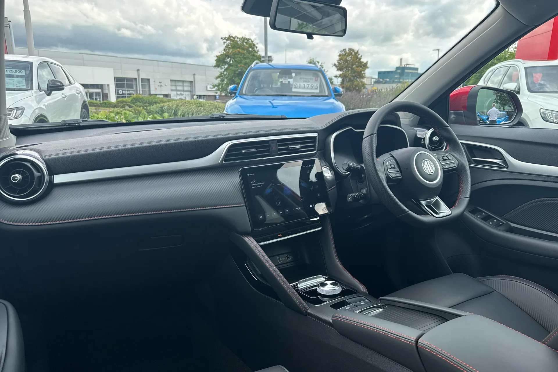 A 2024 MG MOTOR UK ZS 130kW Trophy EV 51kWh 5dr Auto A 2024 MG MOTOR UK ZS 130kW Trophy EV 51kWh 5dr Auto