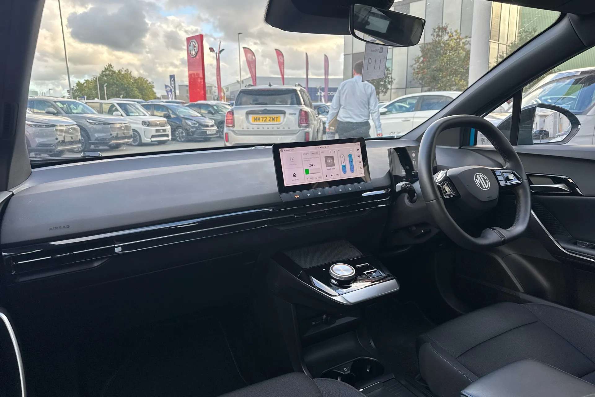 A 2024 MG MG4 125kW SE EV 51kWh 5dr Auto A 2024 MG MG4 125kW SE EV 51kWh 5dr Auto
