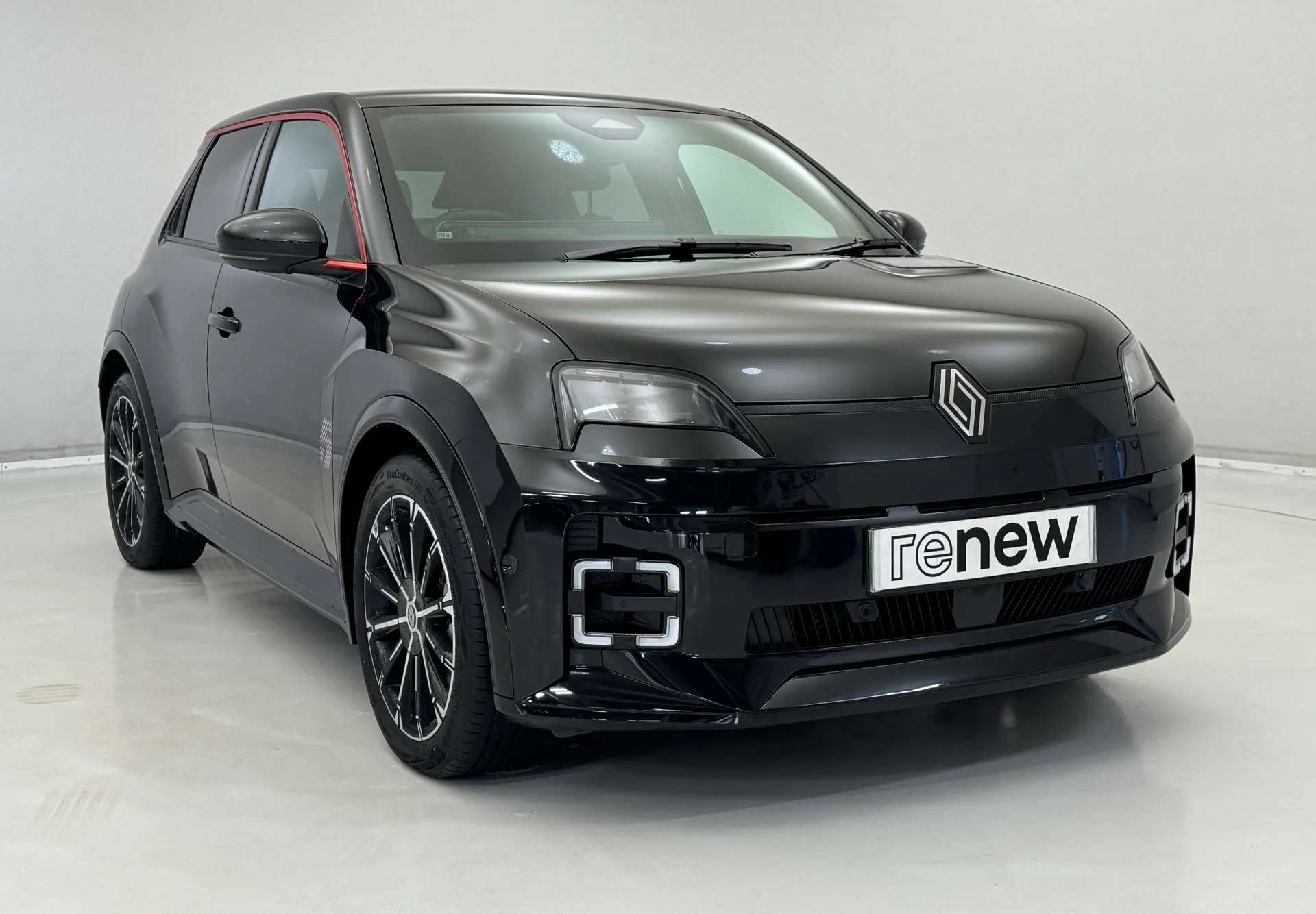 A 2025 RENAULT 5 110kW Iconic Five Comfort Range 52kWh 5dr Auto A 2025 RENAULT 5 110kW Iconic Five Comfort Range 52kWh 5dr Auto