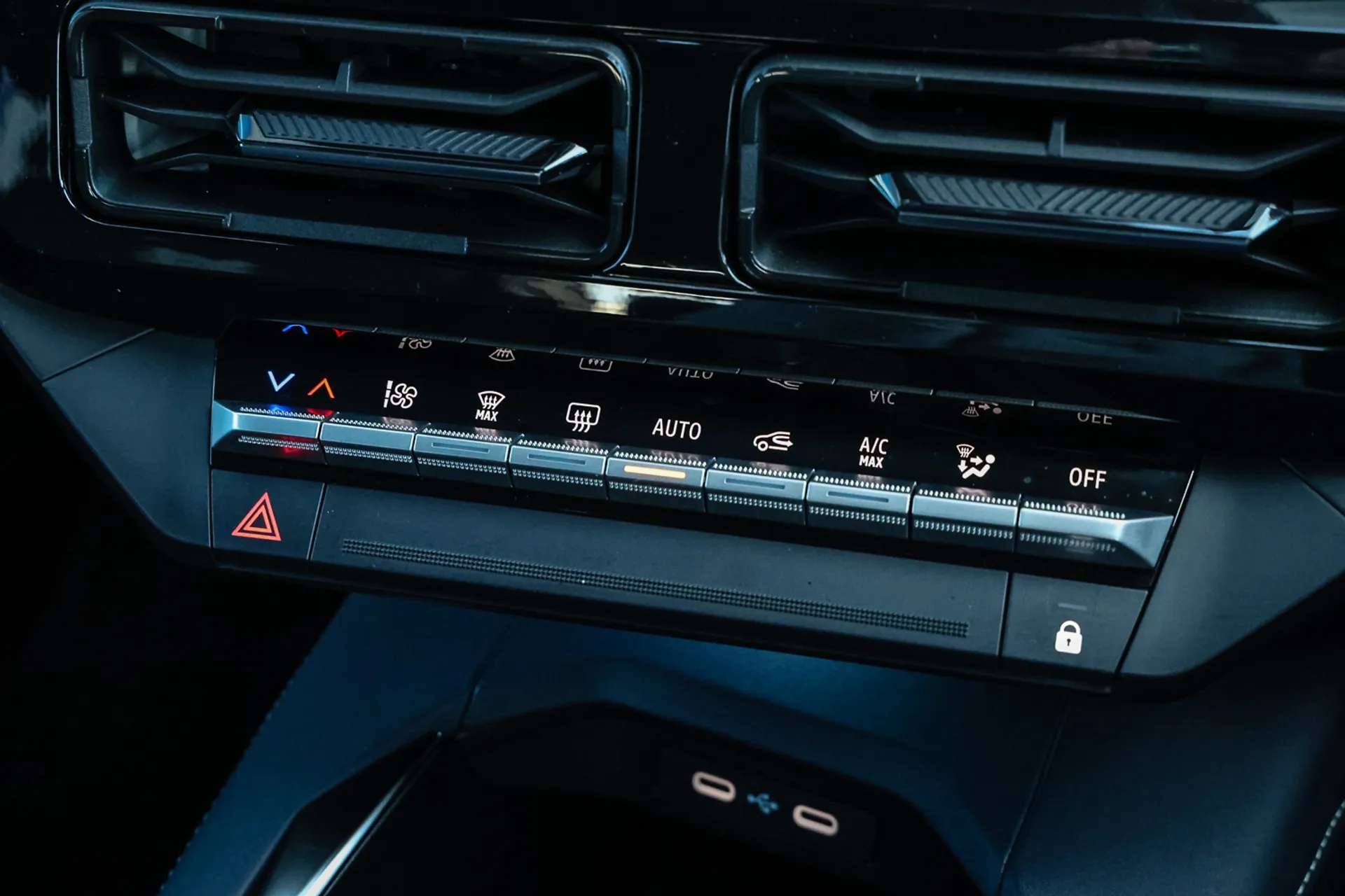 2025 ALPINE A290 2025 ALPINE A290