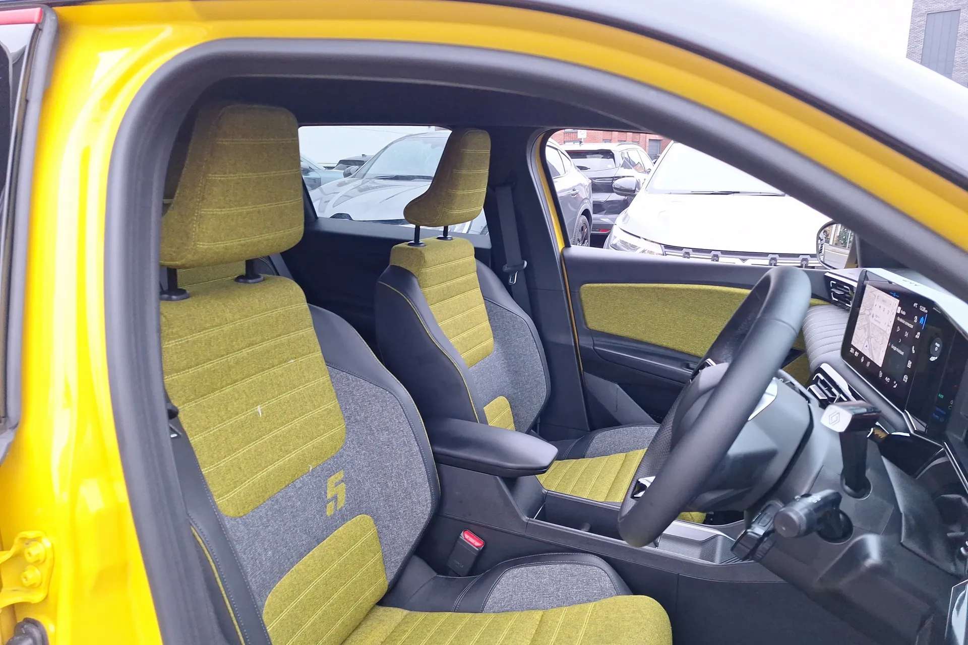 2025 RENAULT 5 2025 RENAULT 5