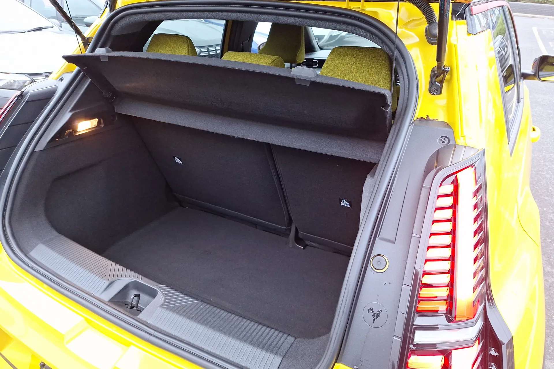 2025 RENAULT 5 2025 RENAULT 5