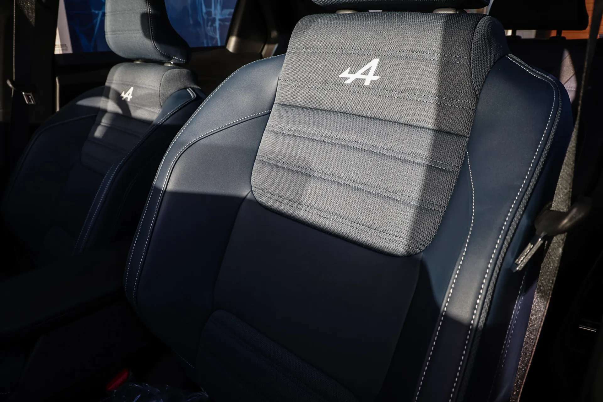 2025 ALPINE A290 2025 ALPINE A290