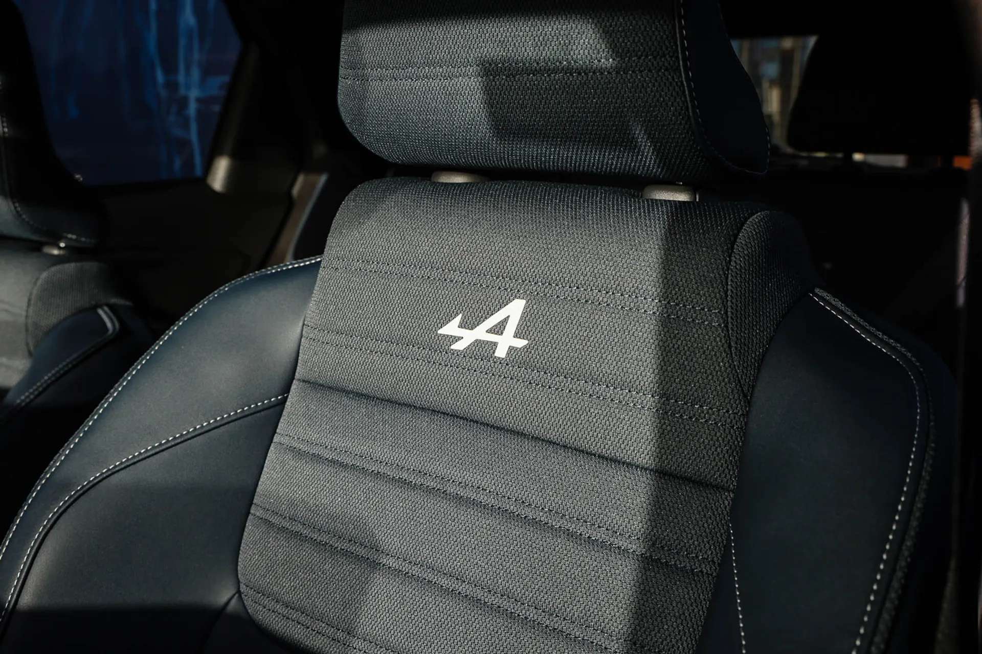 2025 ALPINE A290 2025 ALPINE A290