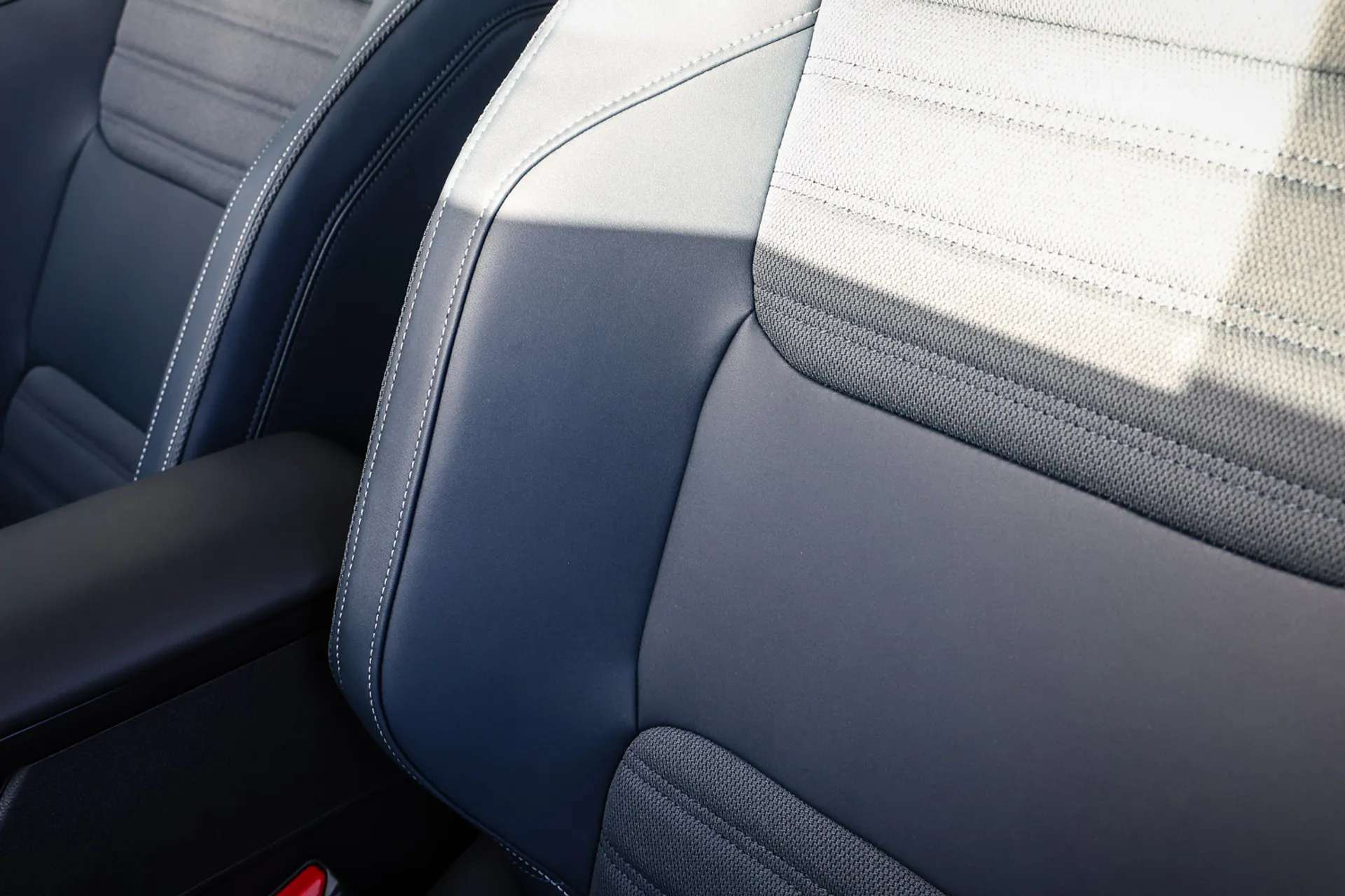 2025 ALPINE A290 2025 ALPINE A290