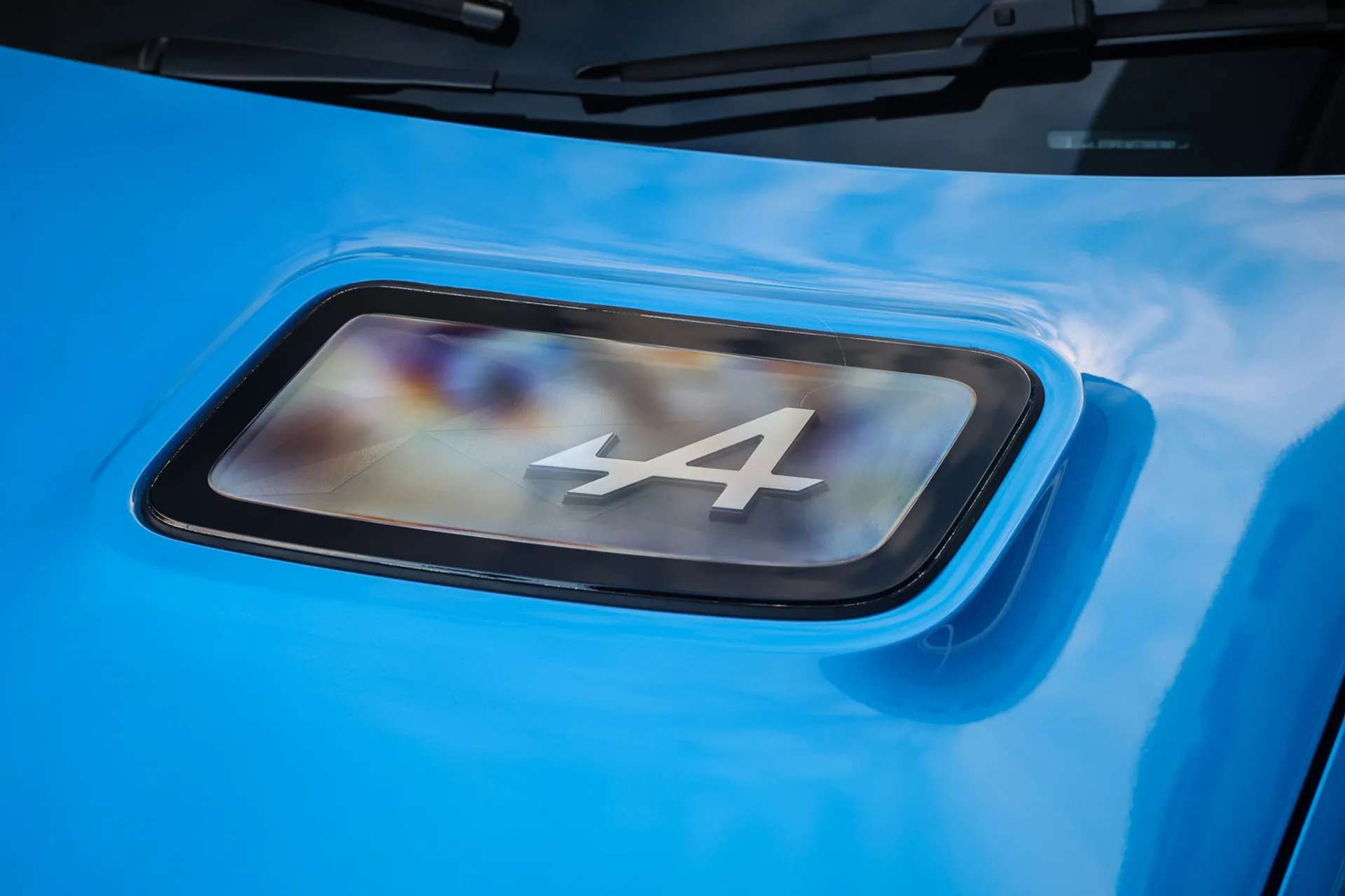 2025 ALPINE A290 2025 ALPINE A290