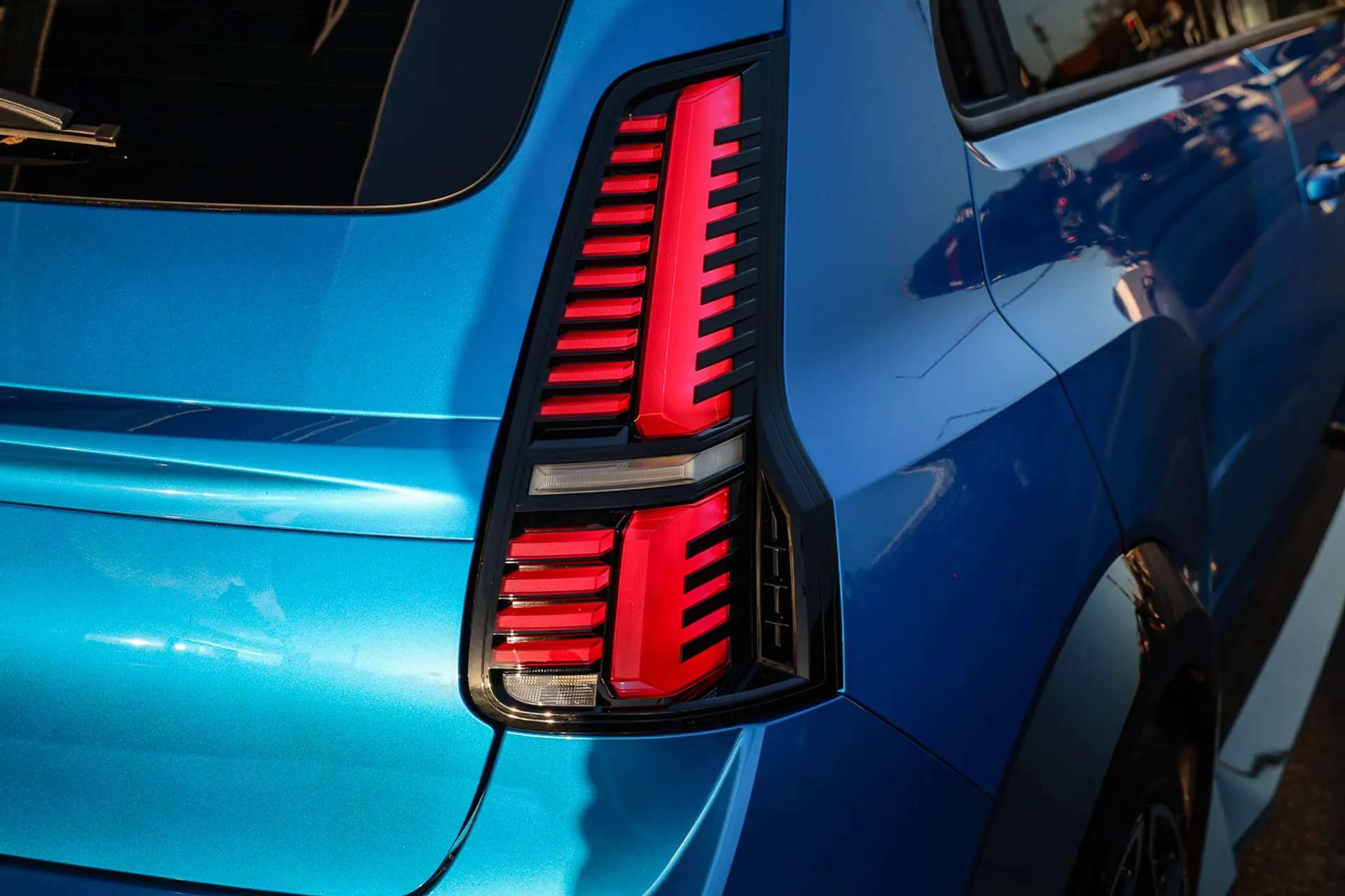 2025 ALPINE A290 2025 ALPINE A290