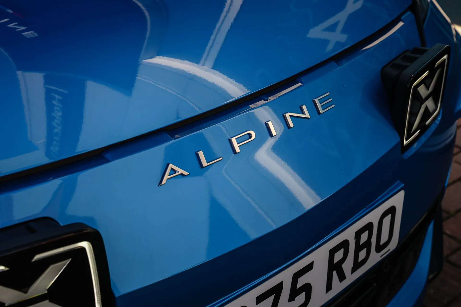 2025 ALPINE A290 2025 ALPINE A290