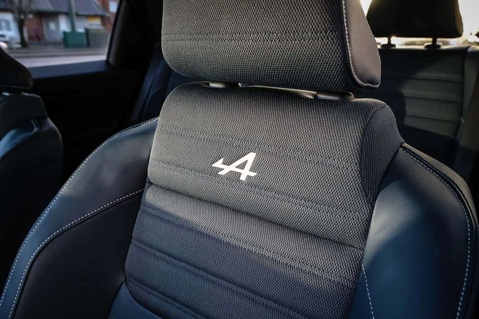 2025 ALPINE A290 2025 ALPINE A290