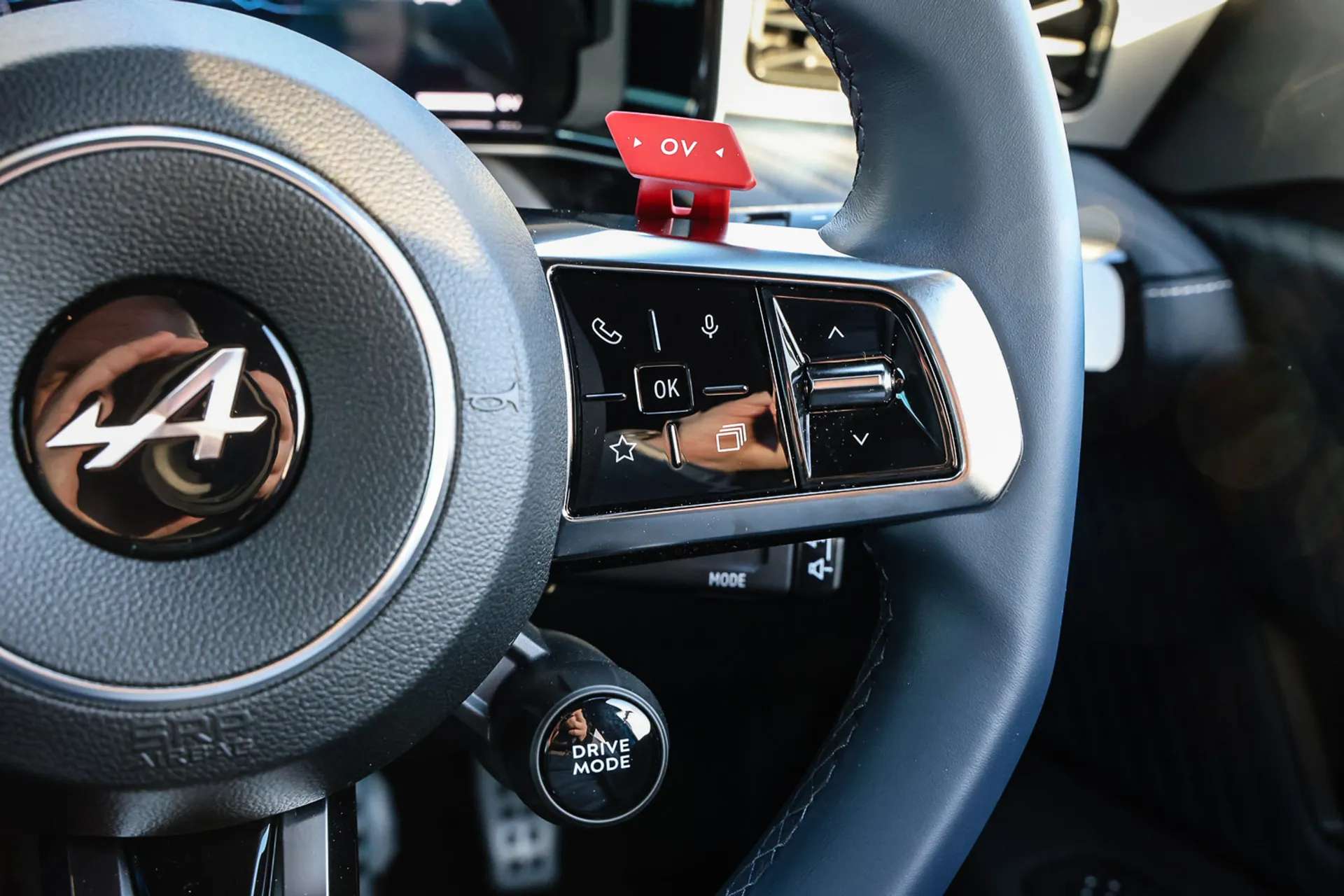 2025 ALPINE A290 2025 ALPINE A290