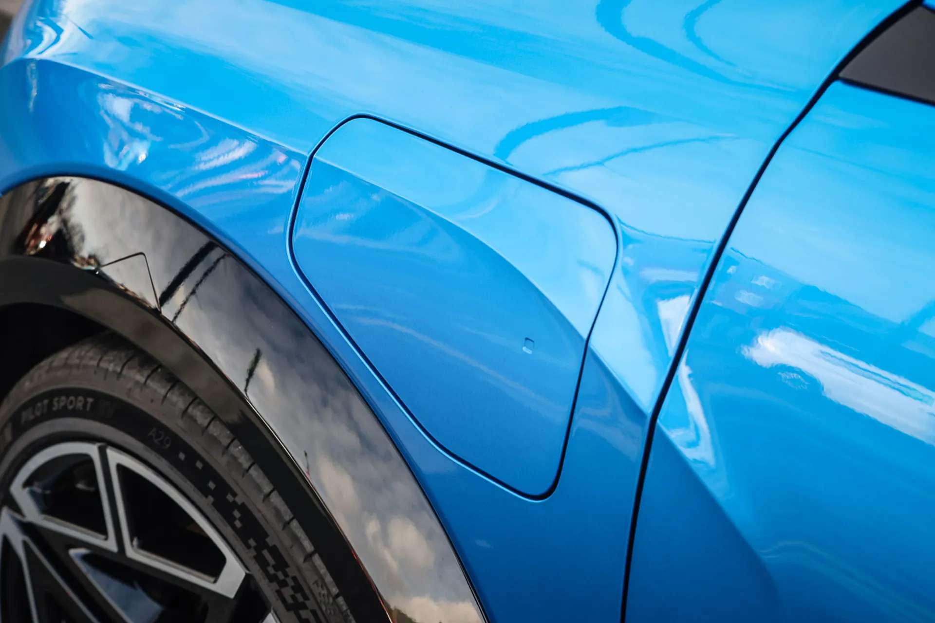 2025 ALPINE A290 2025 ALPINE A290