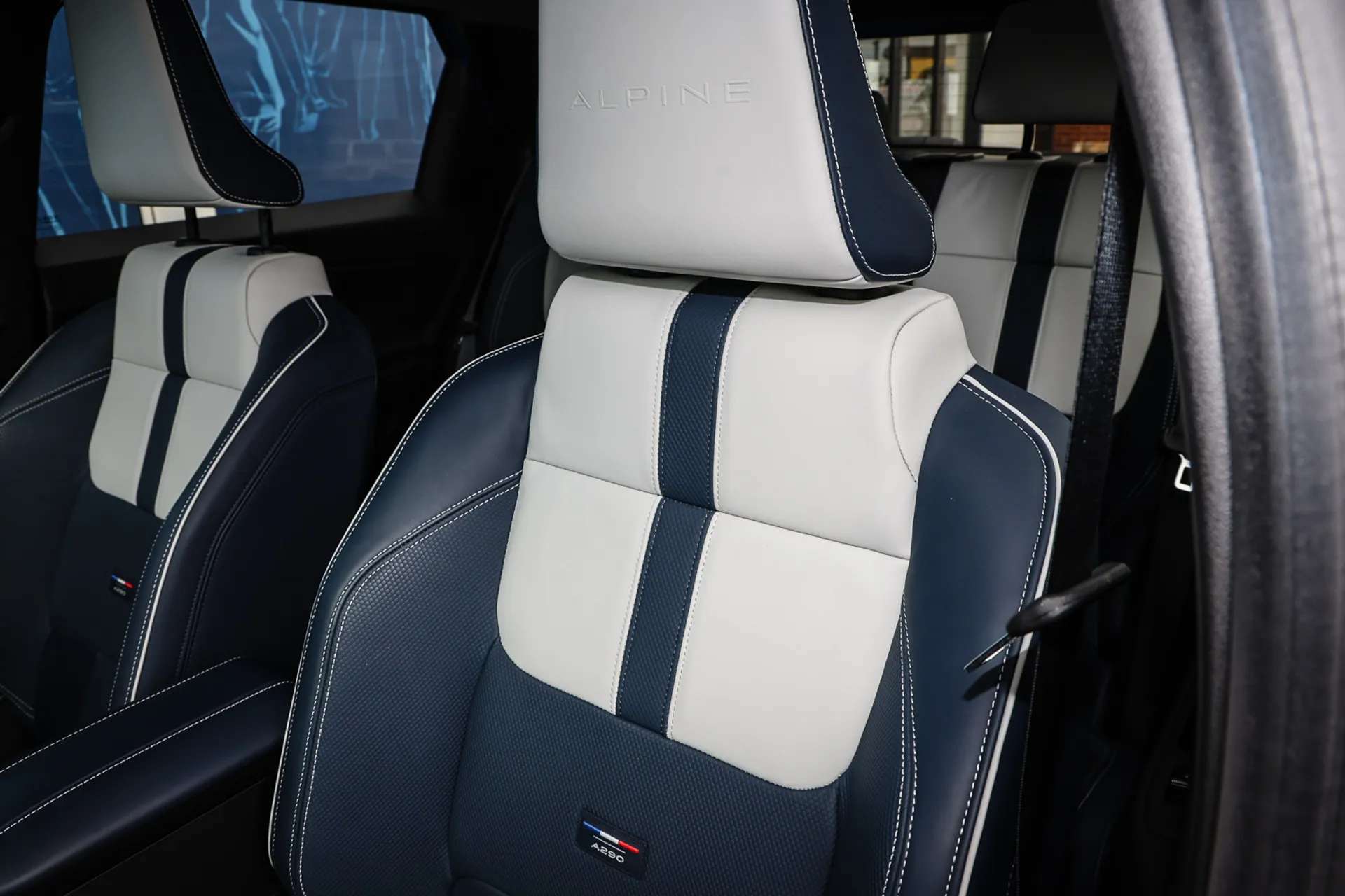 2025 ALPINE A290 2025 ALPINE A290