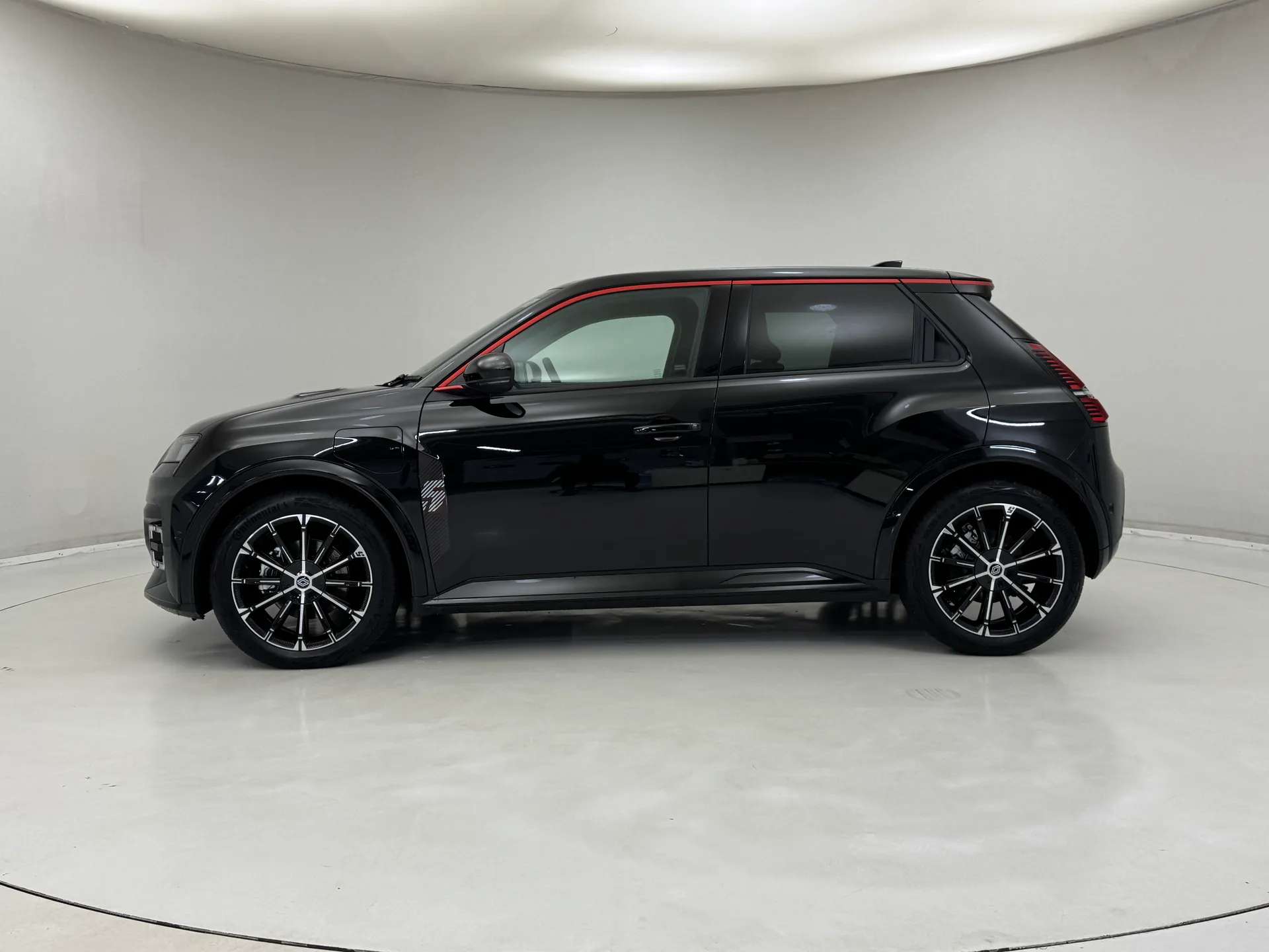 A 2025 RENAULT 5 110kW Iconic Five Comfort Range 52kWh 5dr Auto A 2025 RENAULT 5 110kW Iconic Five Comfort Range 52kWh 5dr Auto