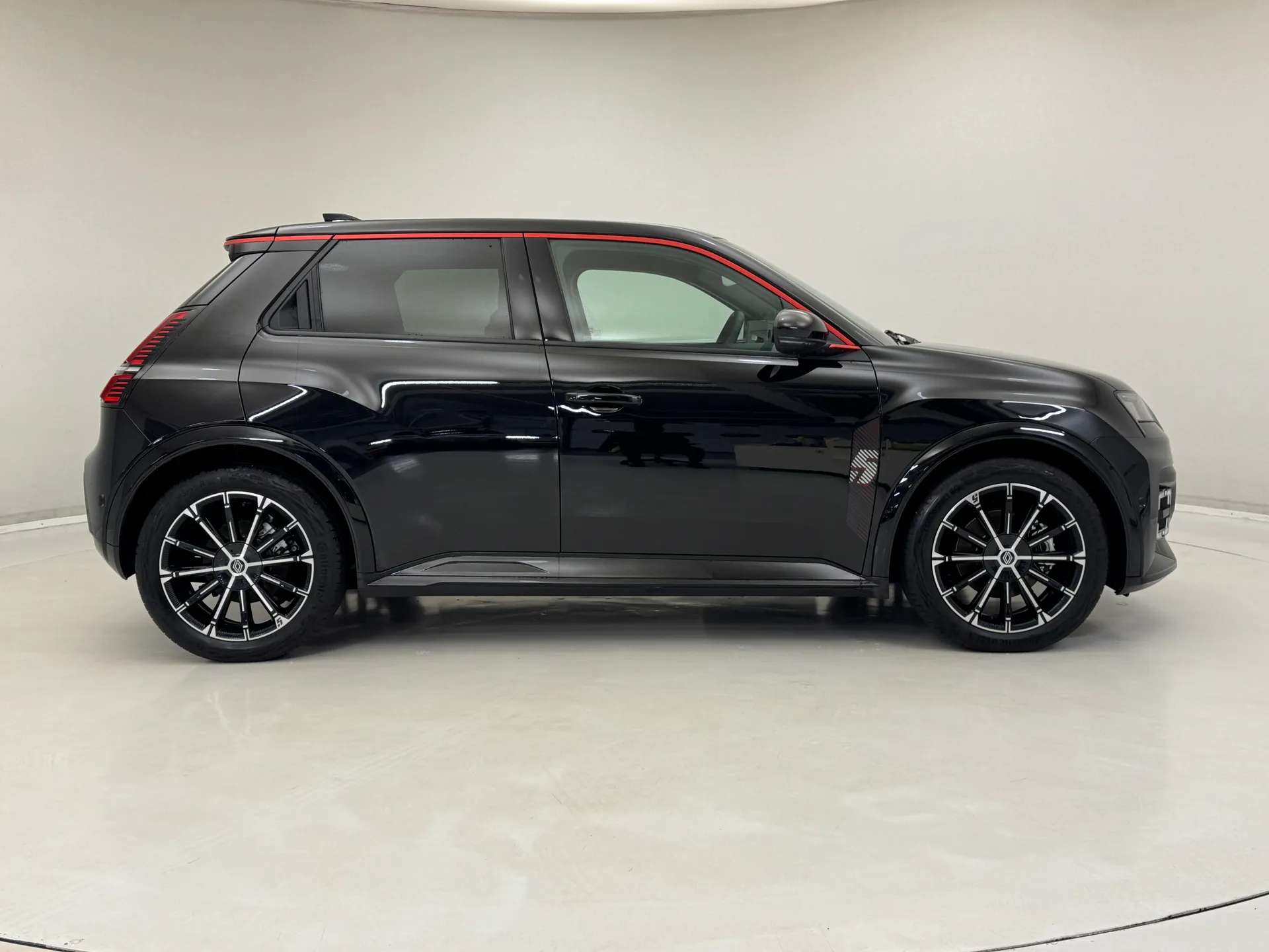 2025 RENAULT 5 2025 RENAULT 5