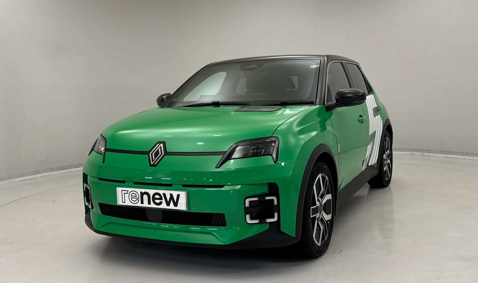 A 2025 RENAULT 5 110kW Techno Comfort Range 52kWh 5dr Auto A 2025 RENAULT 5 110kW Techno Comfort Range 52kWh 5dr Auto