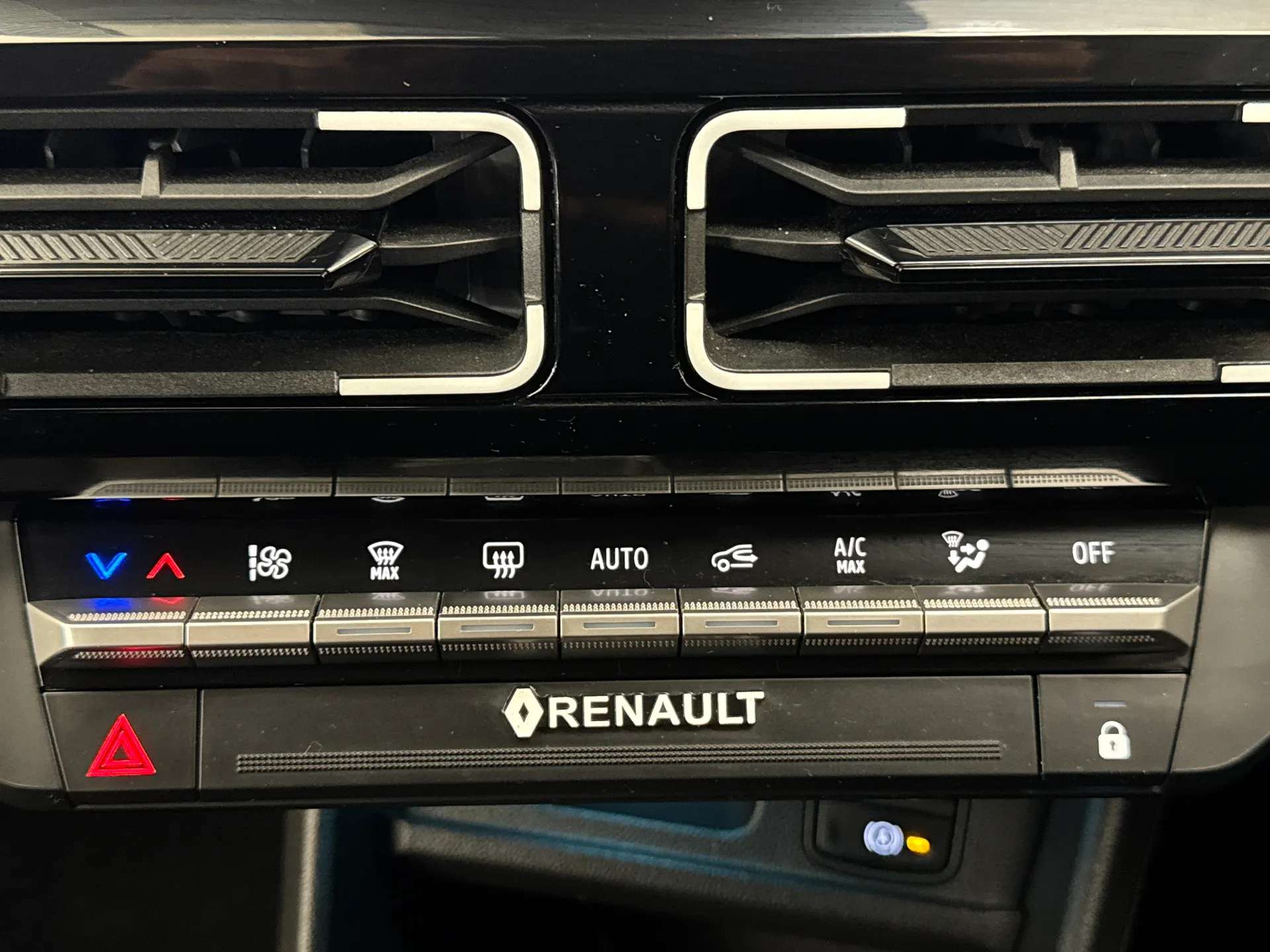 2025 RENAULT 5 2025 RENAULT 5