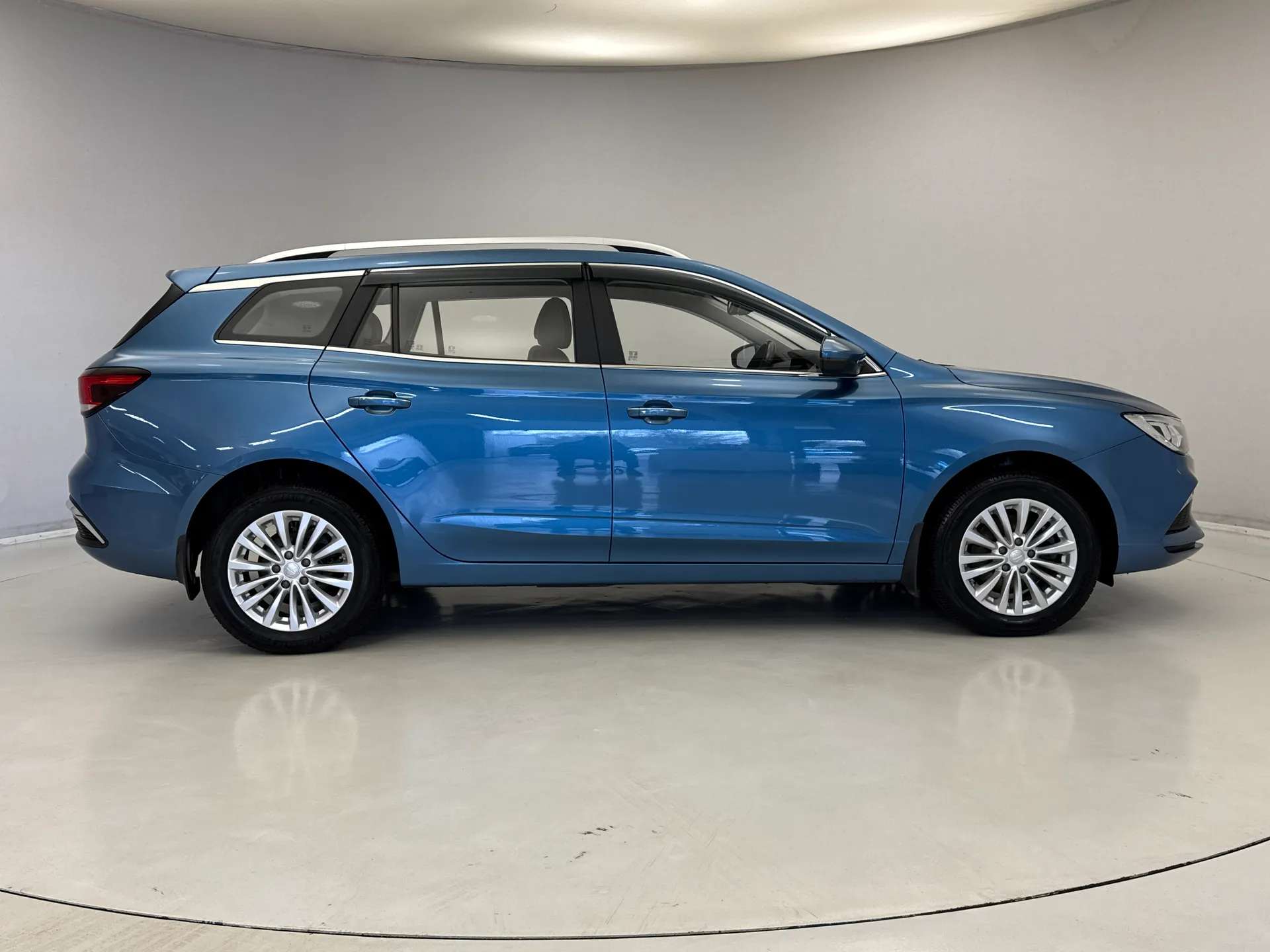 A 2021 MG MOTOR UK MG5 115kW Exclusive EV 53kWh 5dr Auto ð¢ FULL MG SERVICE HISTORY ð¢ A 2021 MG MOTOR UK MG5 115kW Exclusive EV 53kWh 5dr Auto ð¢ FULL MG SERVICE HISTORY ð¢