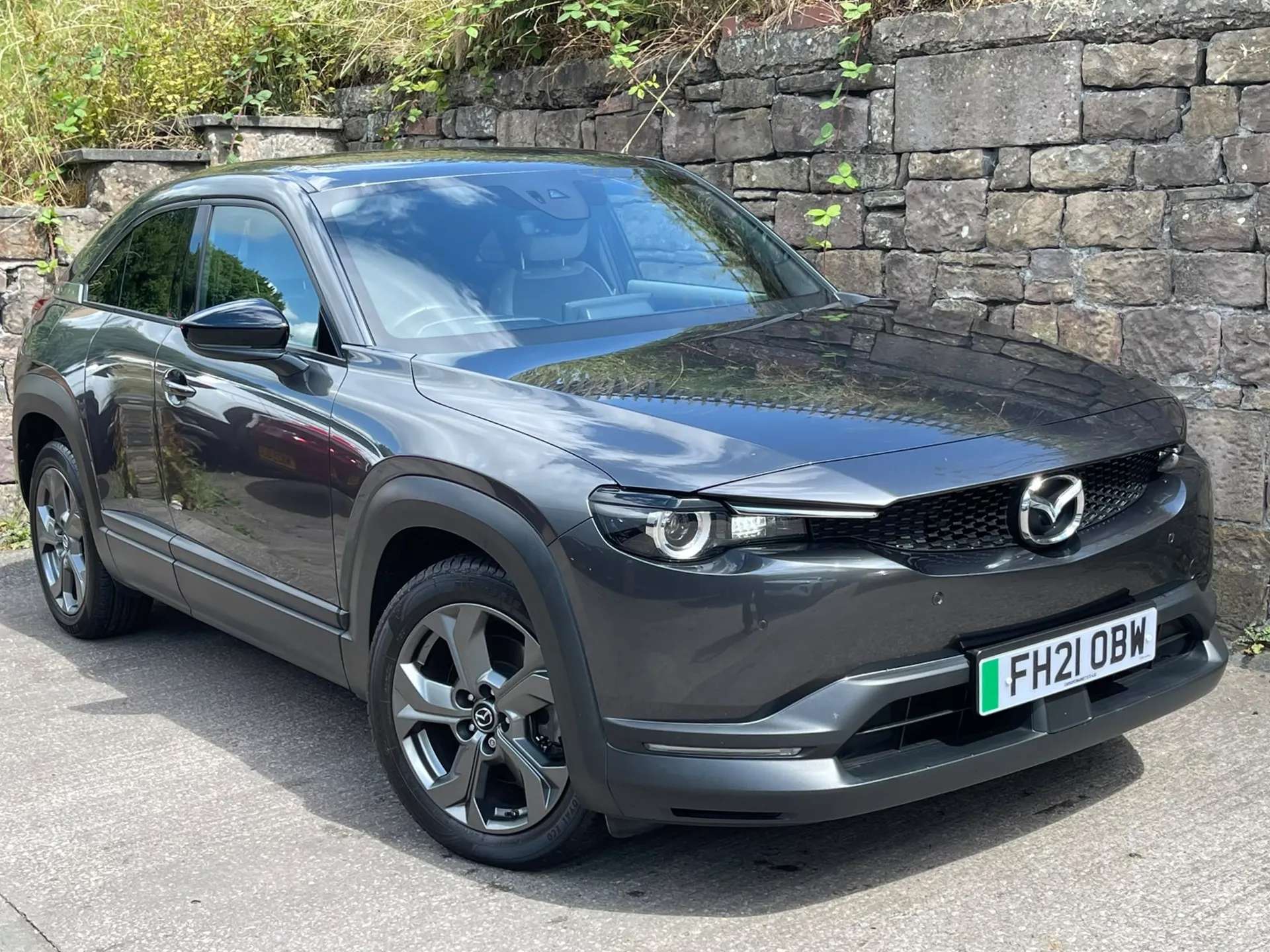 A 2021 MAZDA MX-30 107kW Sport Lux 35.5kWh 5dr Auto âHEATED SEATSâHEAD UP DISPLAYâ A 2021 MAZDA MX-30 107kW Sport Lux 35.5kWh 5dr Auto âHEATED SEATSâHEAD UP DISPLAYâ