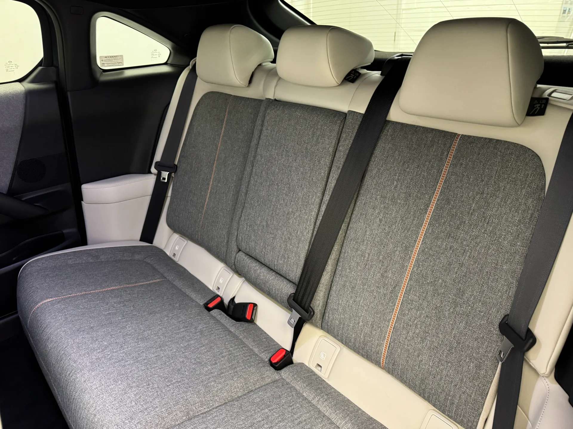 2022 MAZDA MX-30 2022 MAZDA MX-30