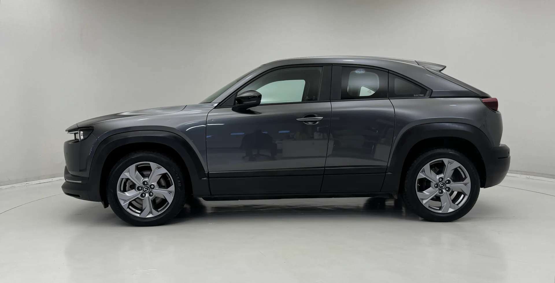 A 2021 MAZDA MX-30 107kW SE-L Lux 35.5kWh 5dr Auto A 2021 MAZDA MX-30 107kW SE-L Lux 35.5kWh 5dr Auto