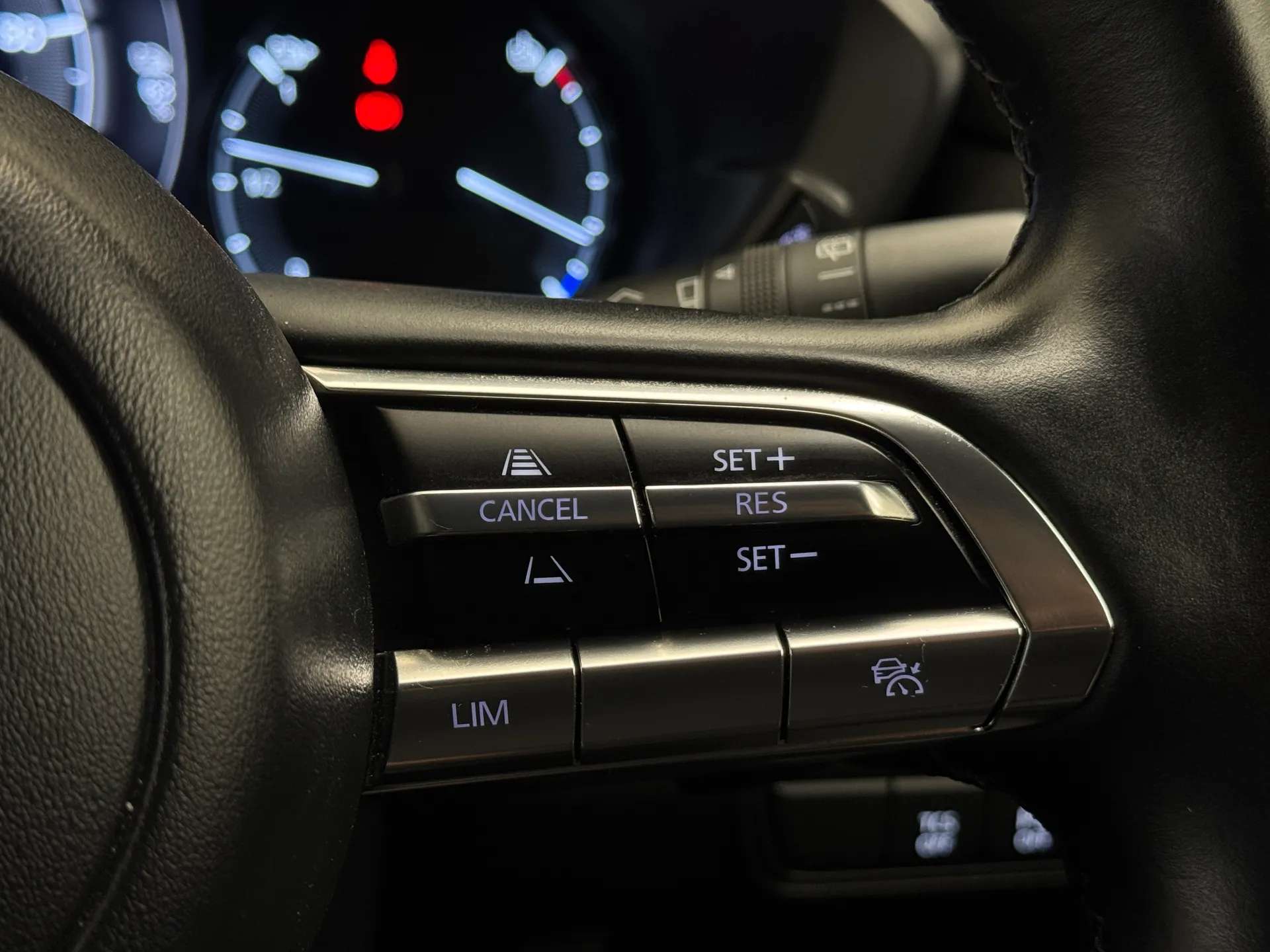 2021 MAZDA MX-30 2021 MAZDA MX-30