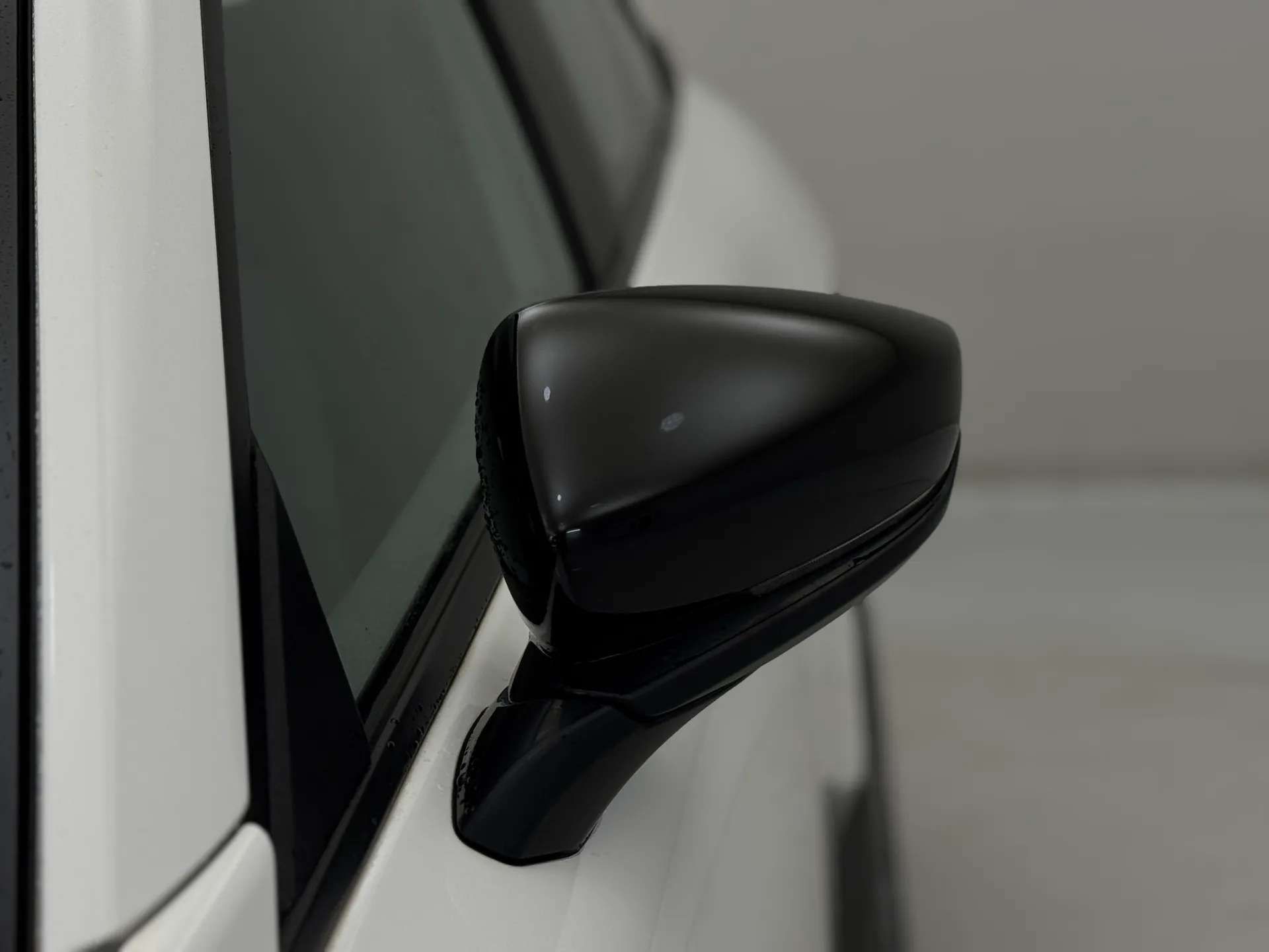 2022 MAZDA MX-30 2022 MAZDA MX-30