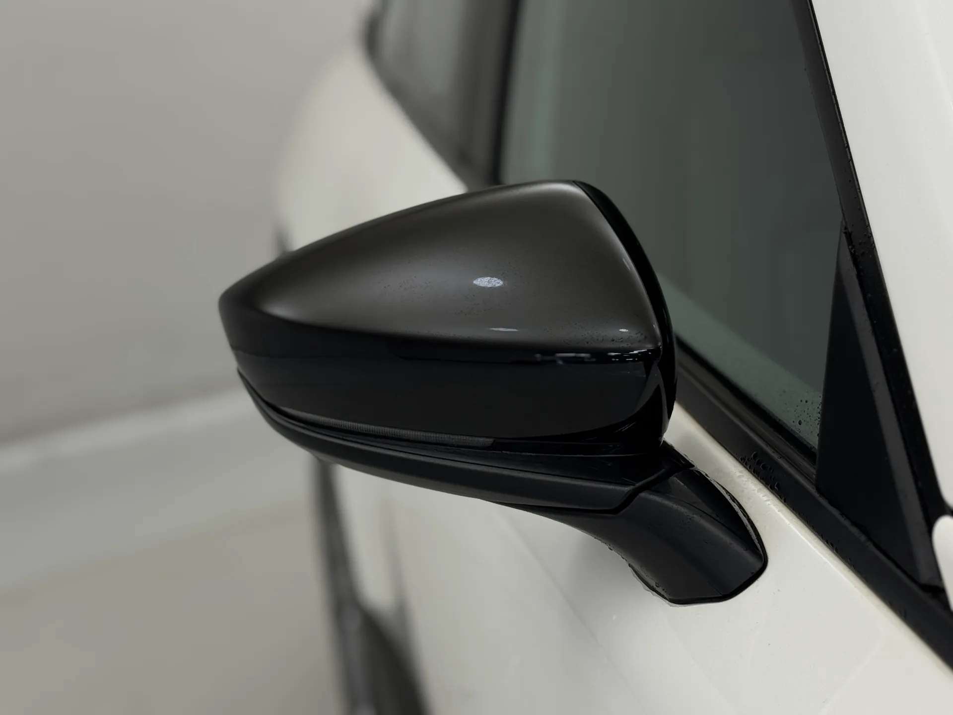 2022 MAZDA MX-30 2022 MAZDA MX-30