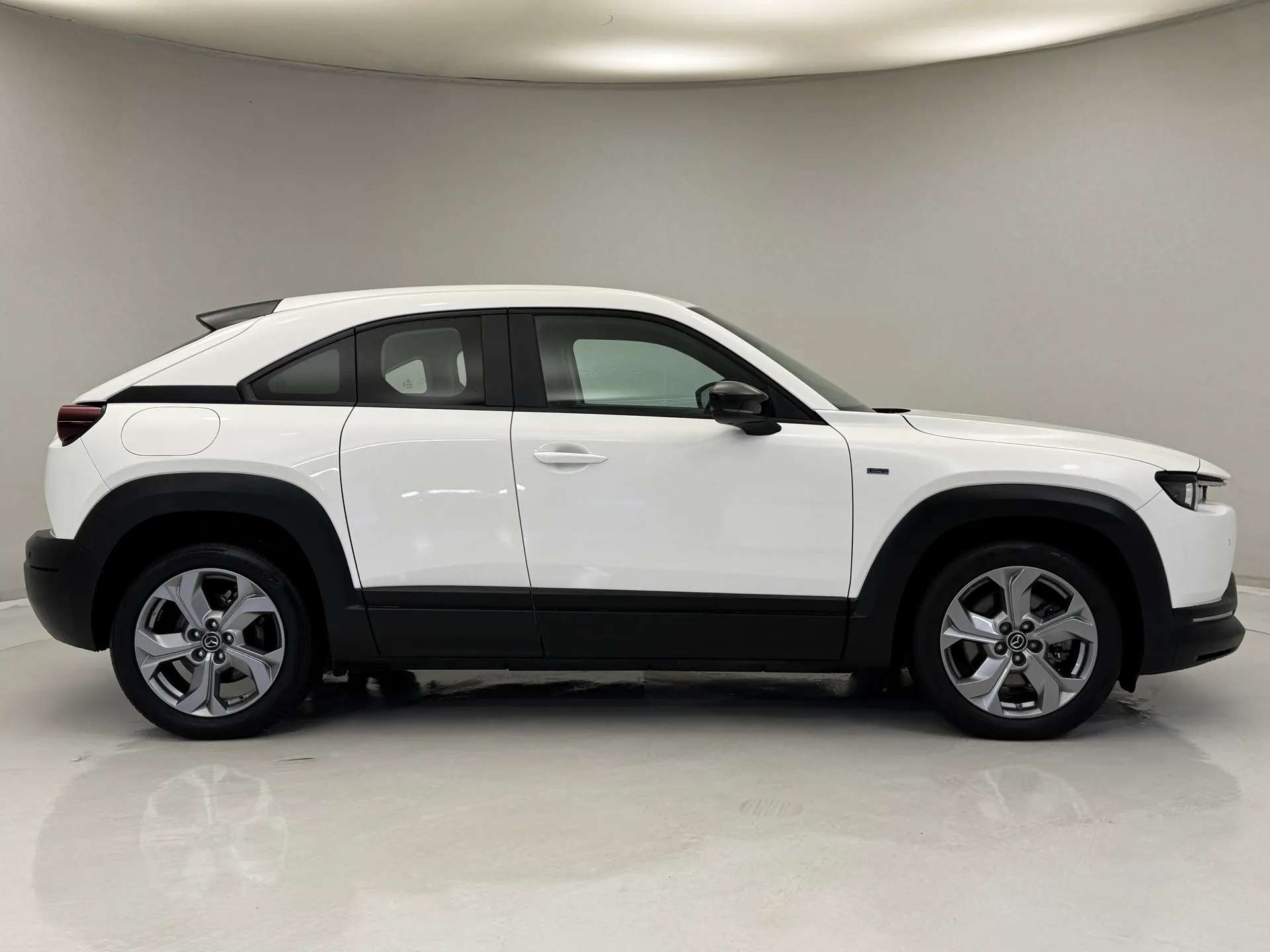 2022 MAZDA MX-30 2022 MAZDA MX-30