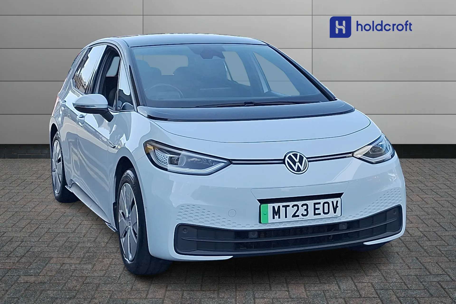 A 2023 VOLKSWAGEN ID.3 150kW Family Pro Performance 58kWh 5dr Auto A 2023 VOLKSWAGEN ID.3 150kW Family Pro Performance 58kWh 5dr Auto