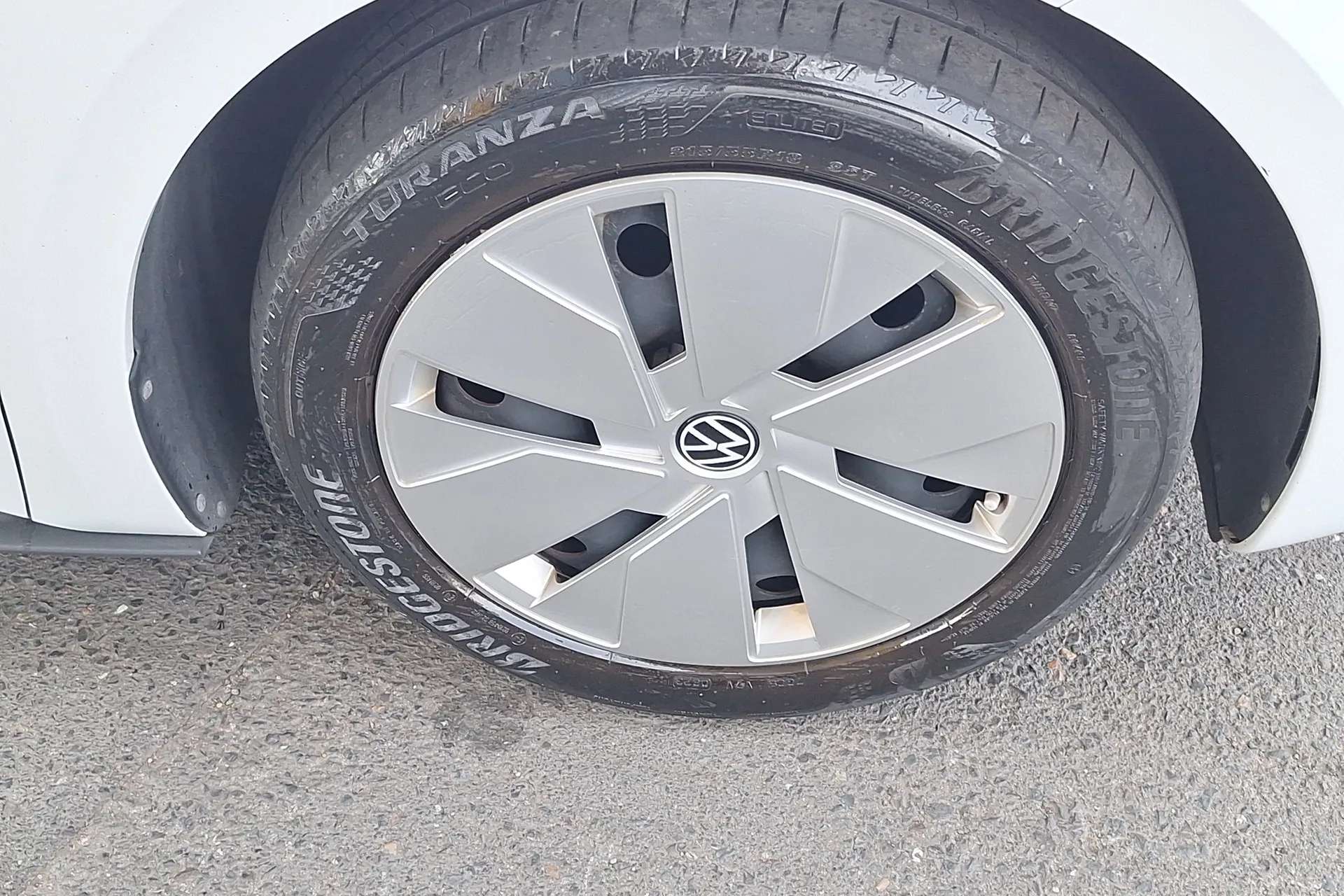 A 2023 VOLKSWAGEN ID.3 150kW Family Pro Performance 58kWh 5dr Auto A 2023 VOLKSWAGEN ID.3 150kW Family Pro Performance 58kWh 5dr Auto