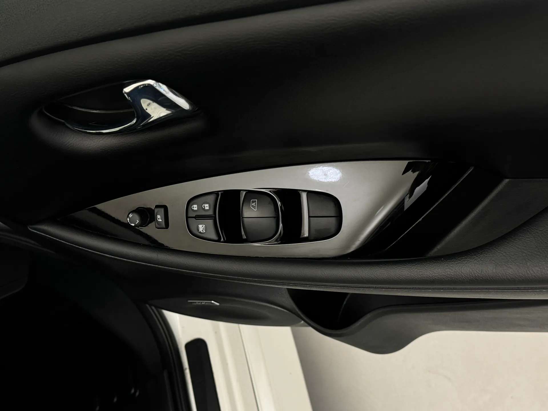 2023 NISSAN LEAF 2023 NISSAN LEAF
