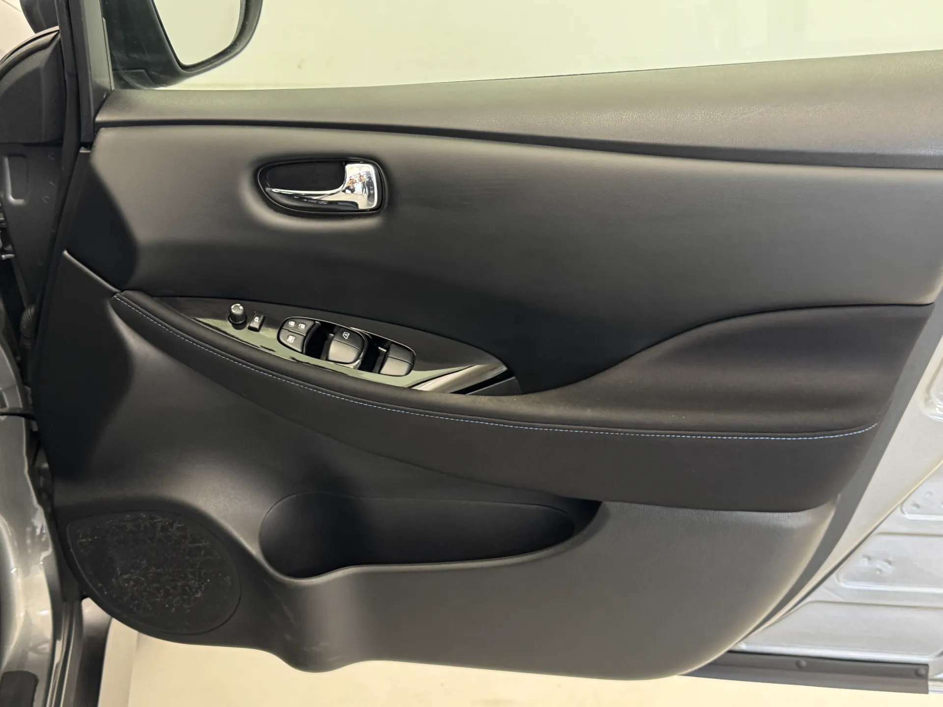 2023 NISSAN LEAF 2023 NISSAN LEAF